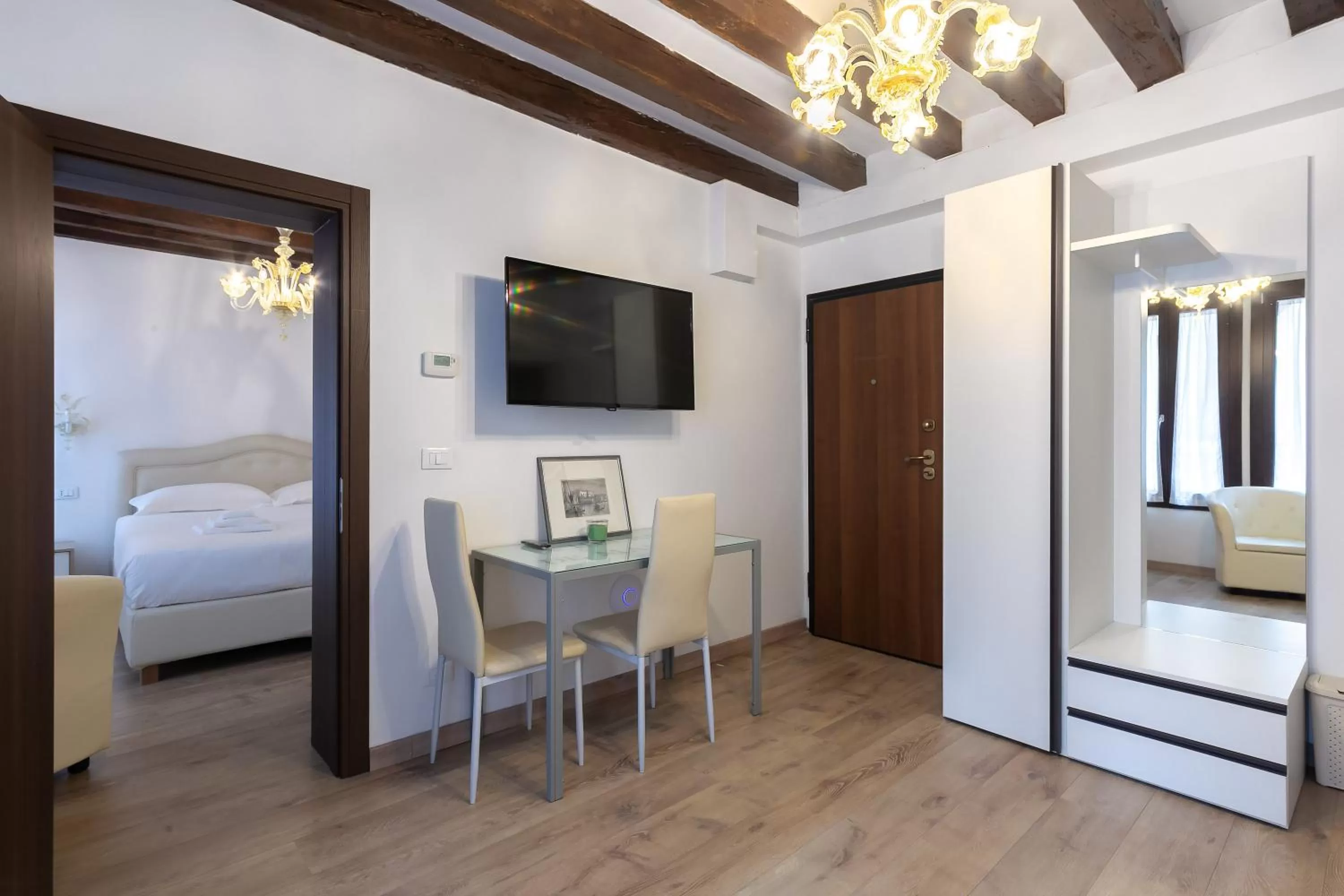 Bed in Rialto Suite 707