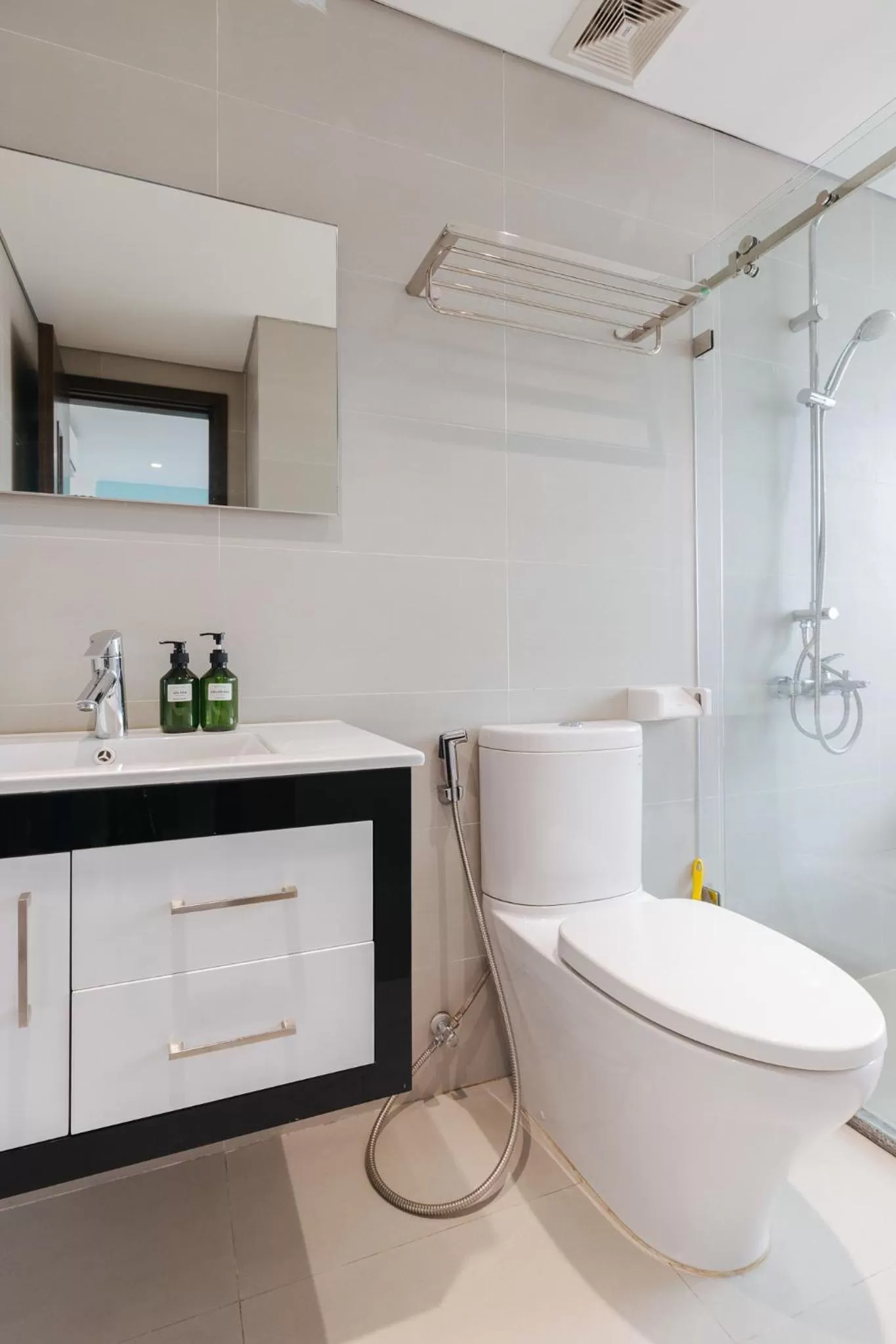 Toilet in LUCK APART 8 - Hanoi Westlake Balcony Studio