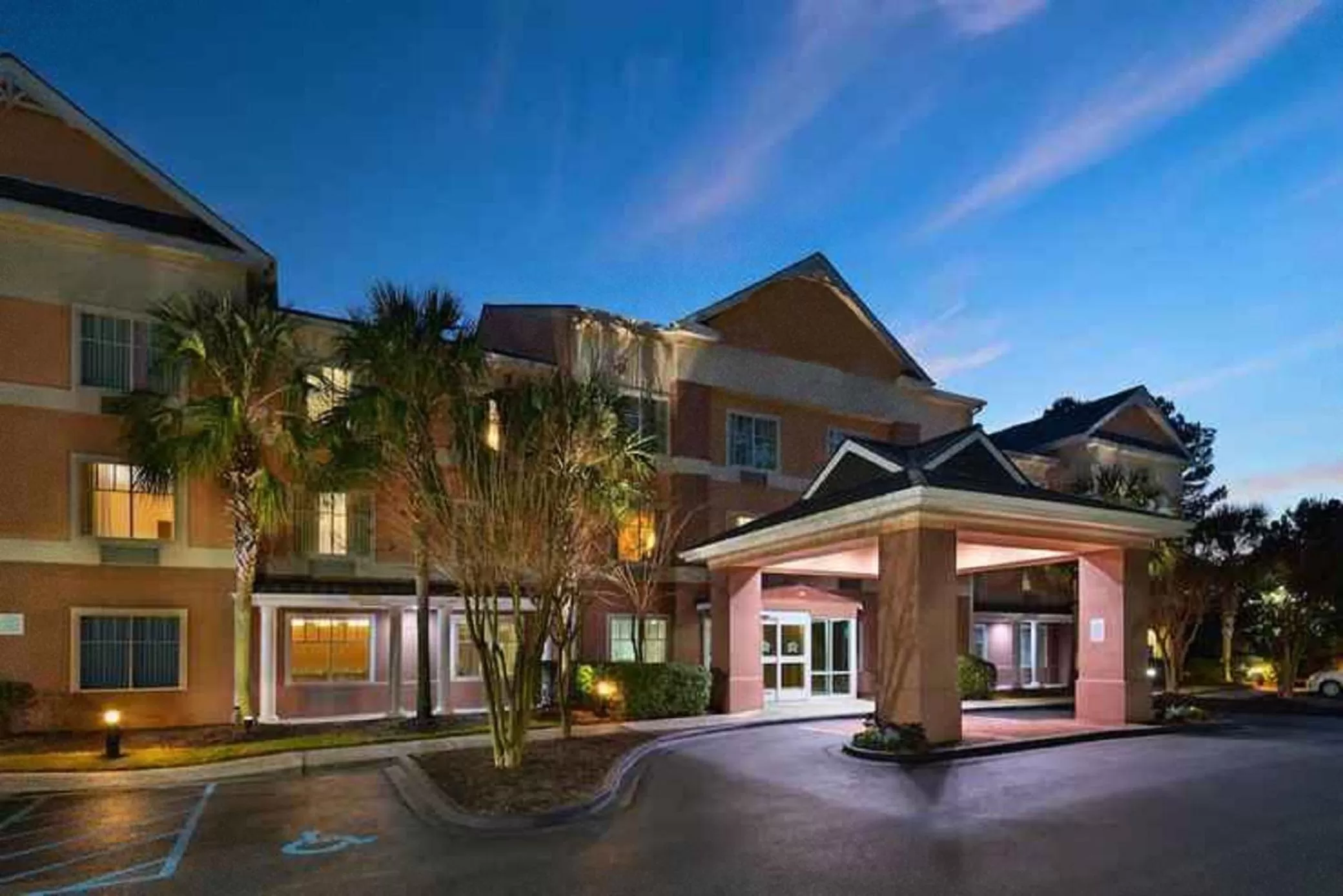 Property building in Okatie Hilton Head Hotel