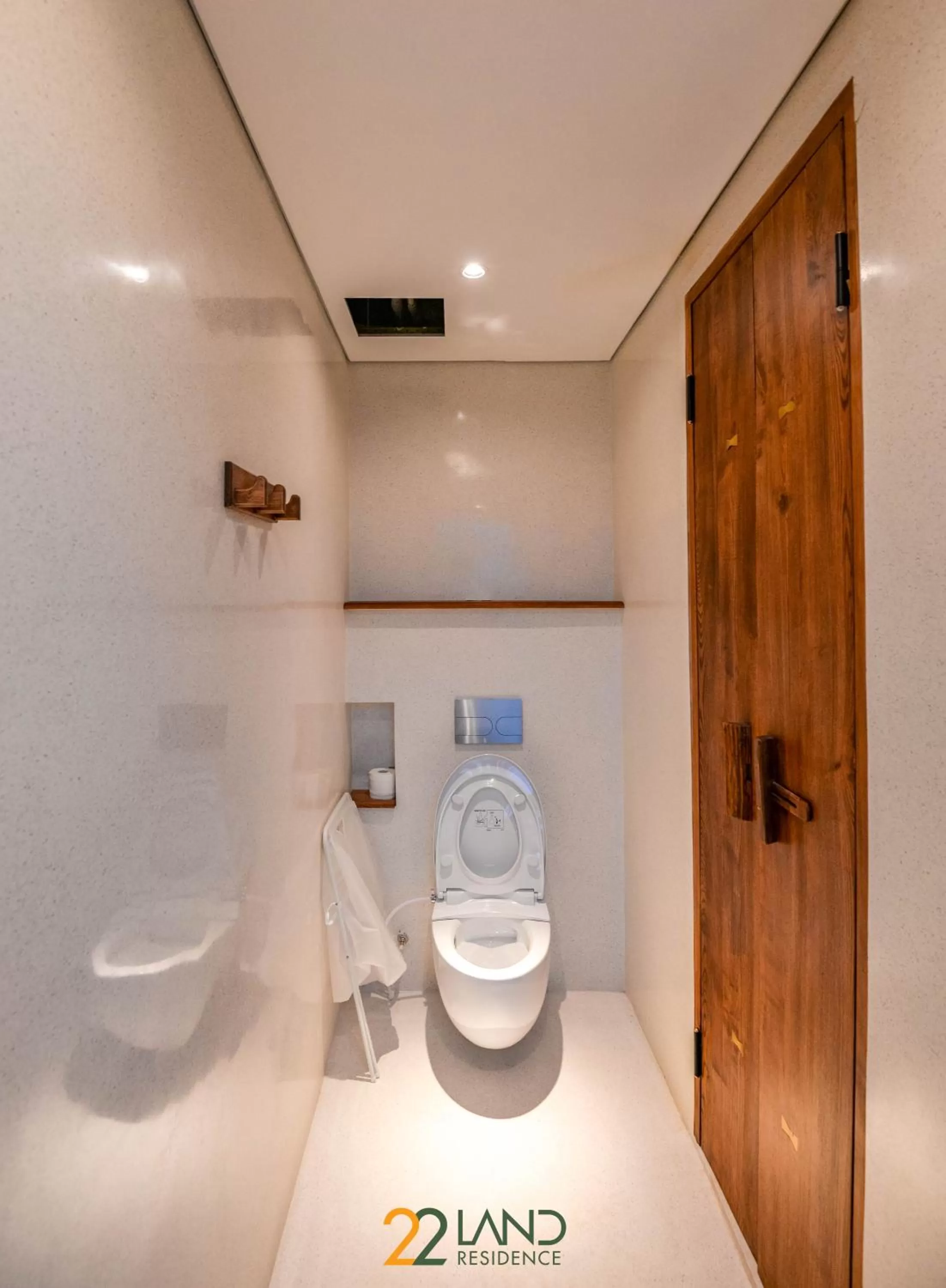 Toilet in 22Land Hotel & Residence