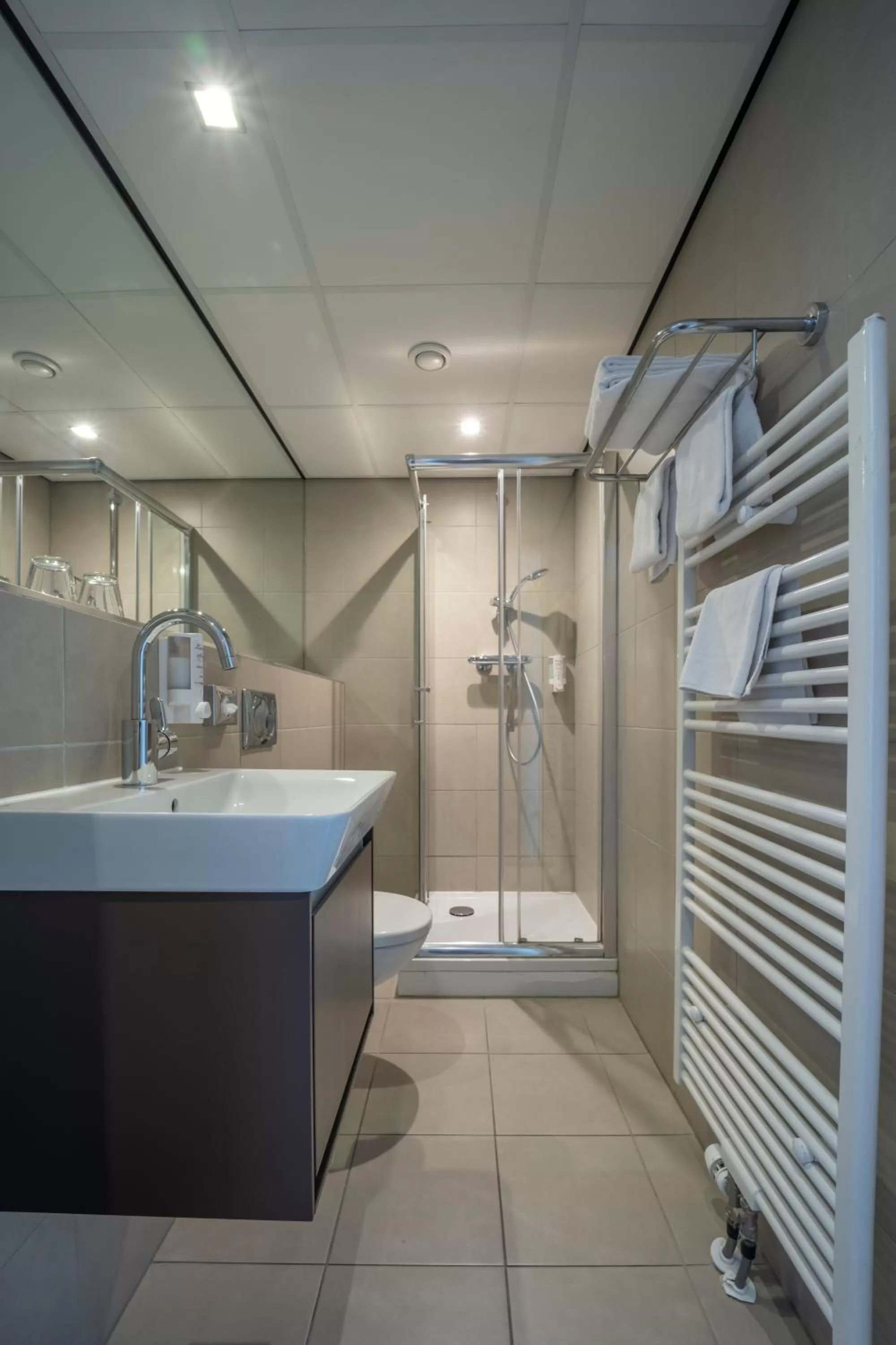 Bathroom in Fletcher Zuiderduin Beachhotel