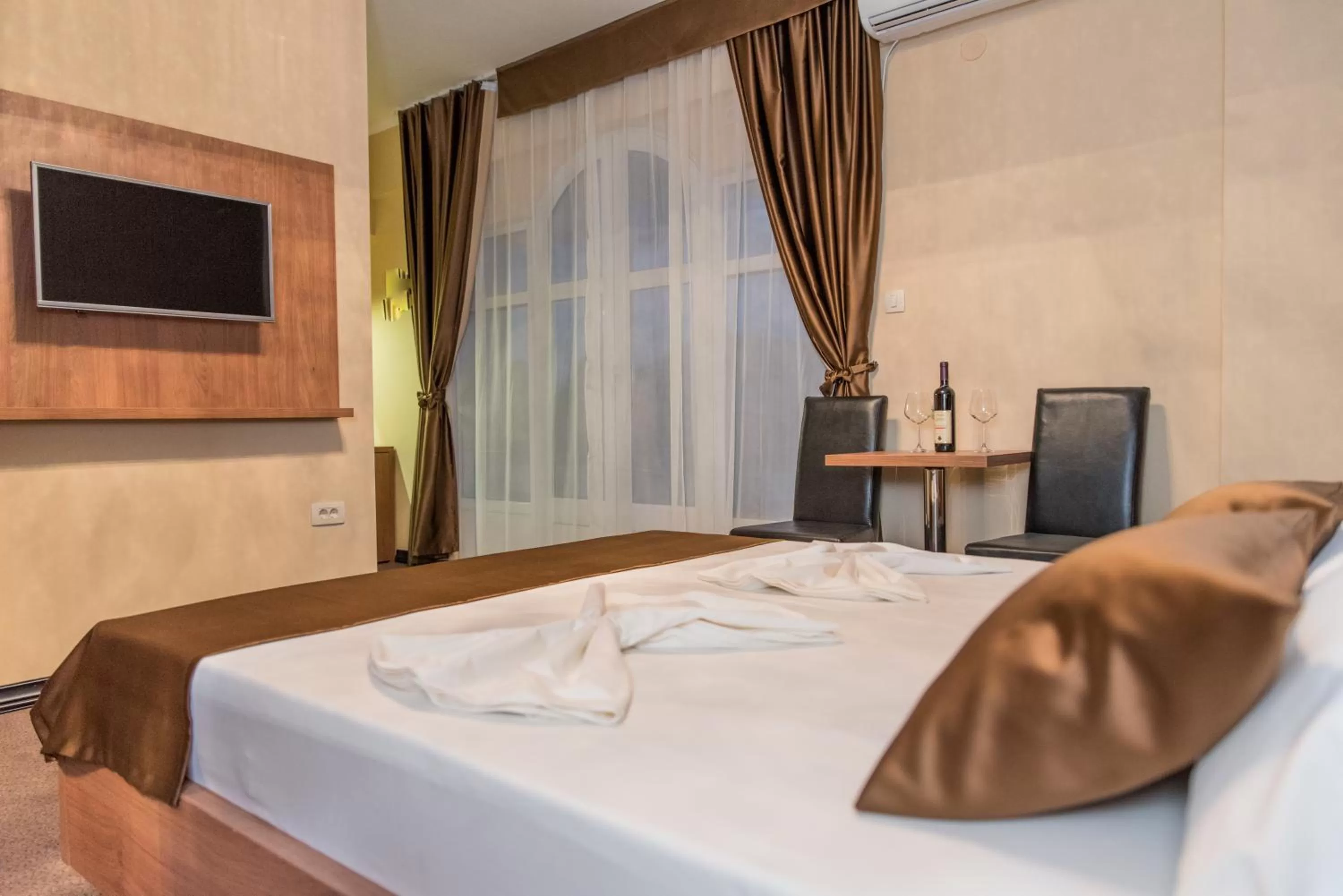 bunk bed, Bed in Hotel Crnogorska Kuća