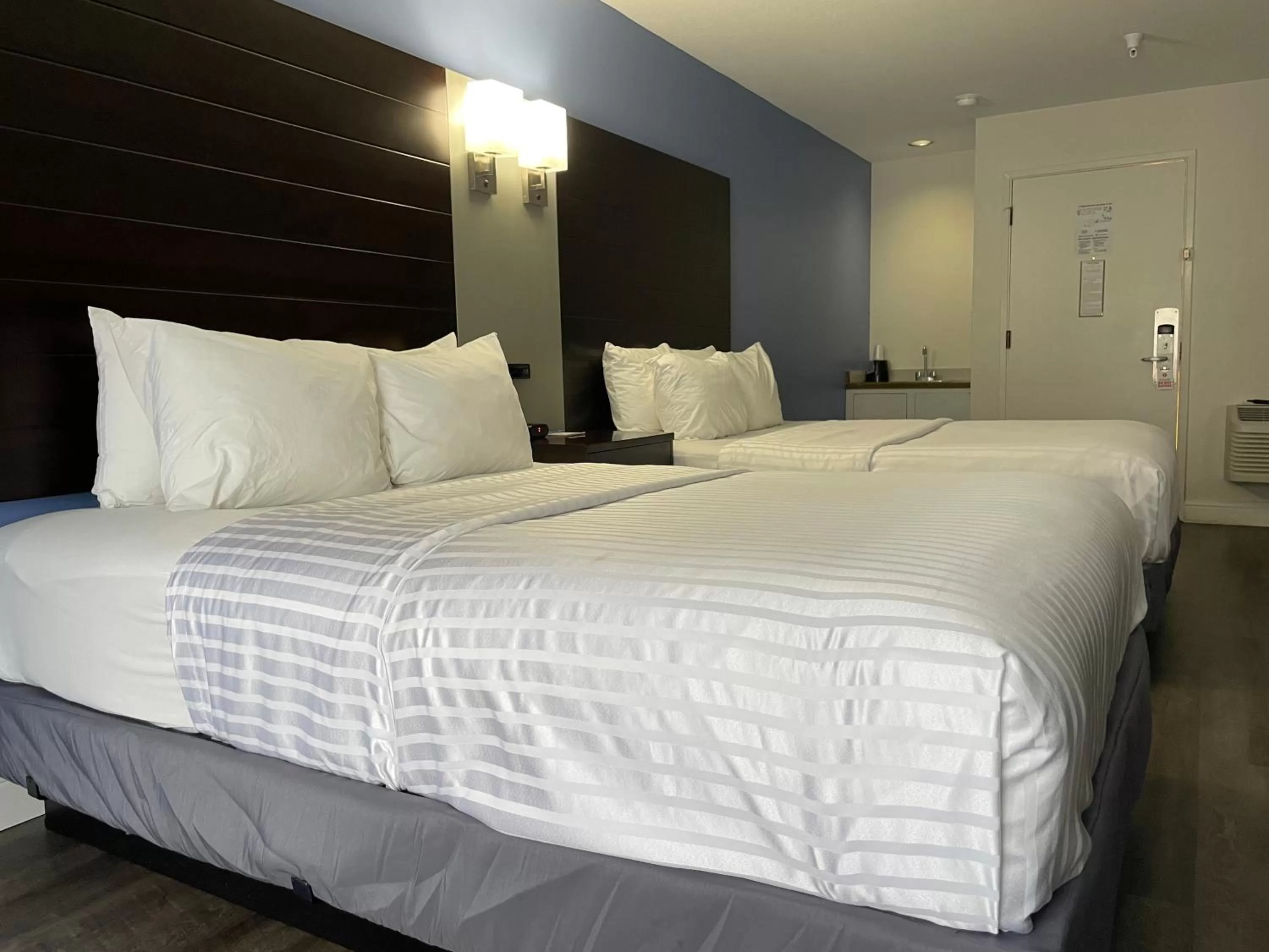 Bedroom, Bed in Hotel Solares