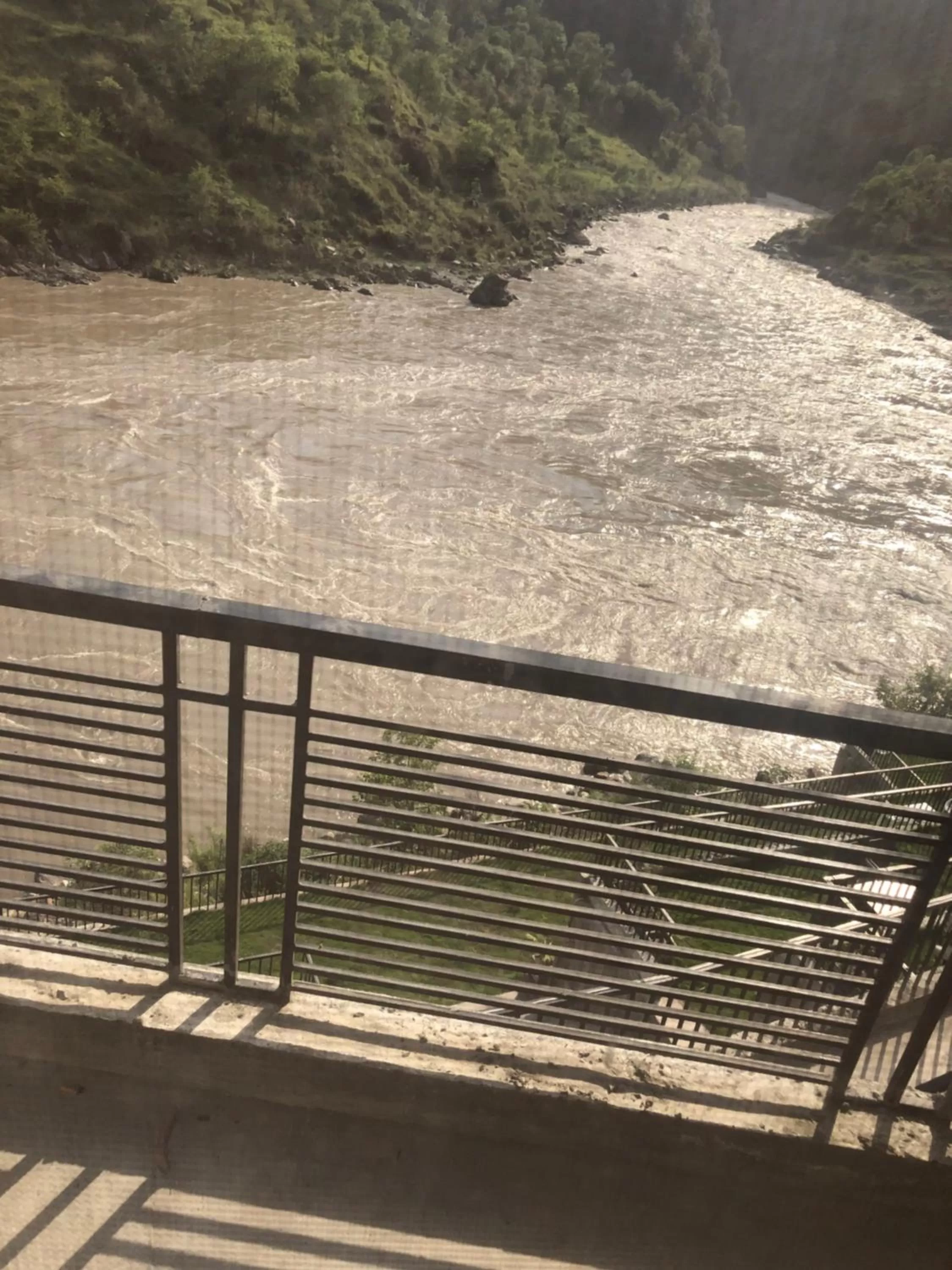 Hotel La Orilla Muzaffarabad