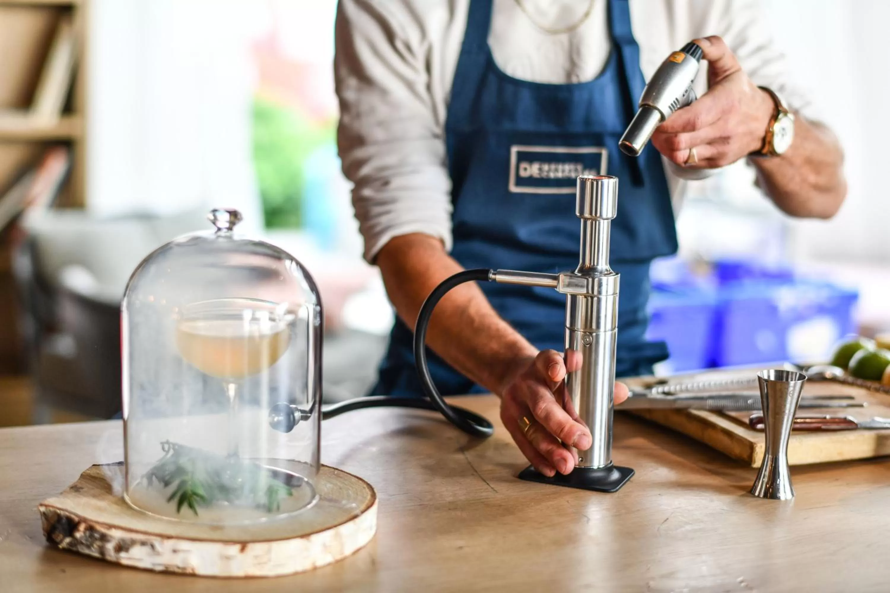 Lounge or bar in Novotel Orléans Chemins De Sologne Demeures De Campagne