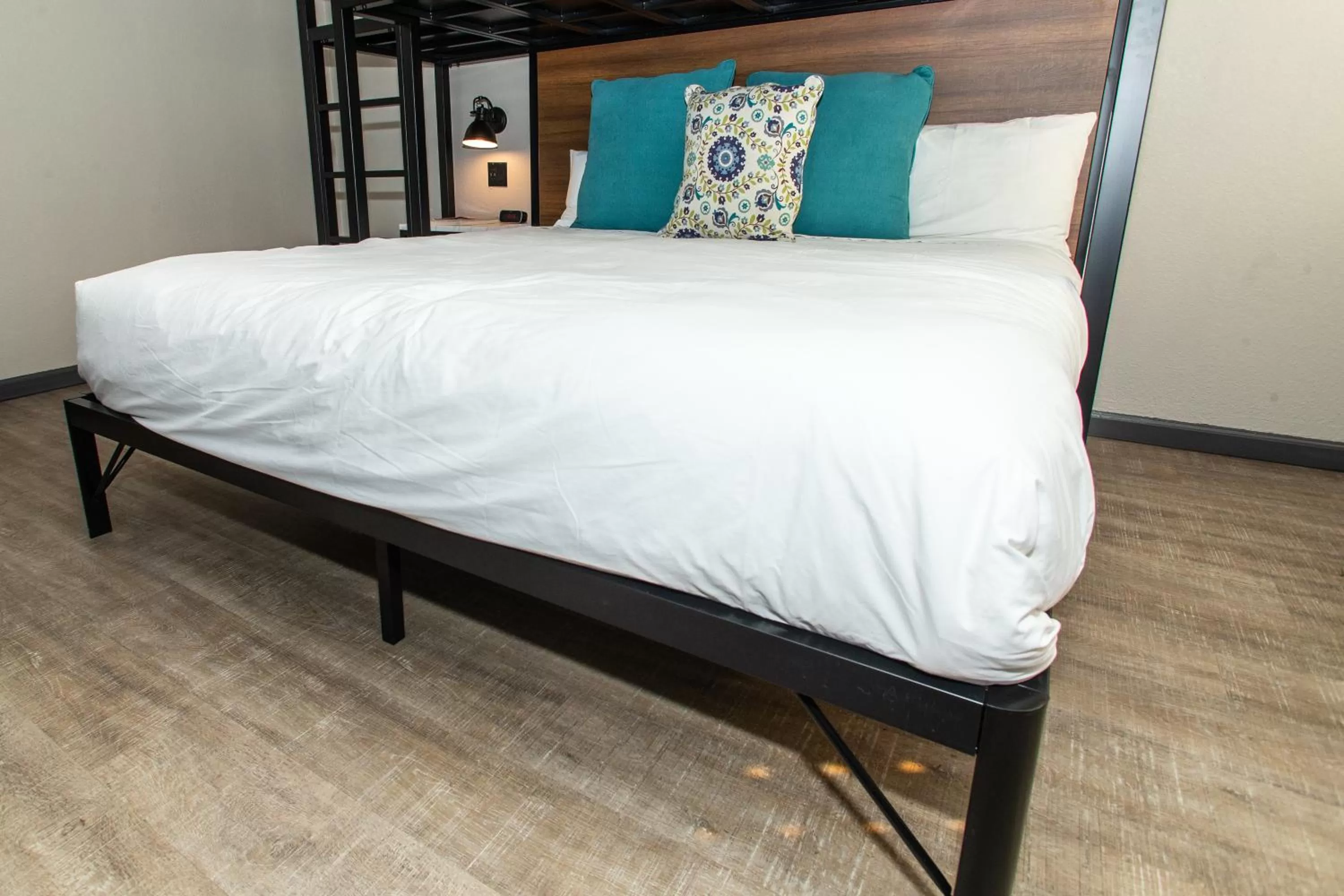 Bedroom, Bed in Magnolia Tree Hotel-Maingate/Anaheim Convention Center