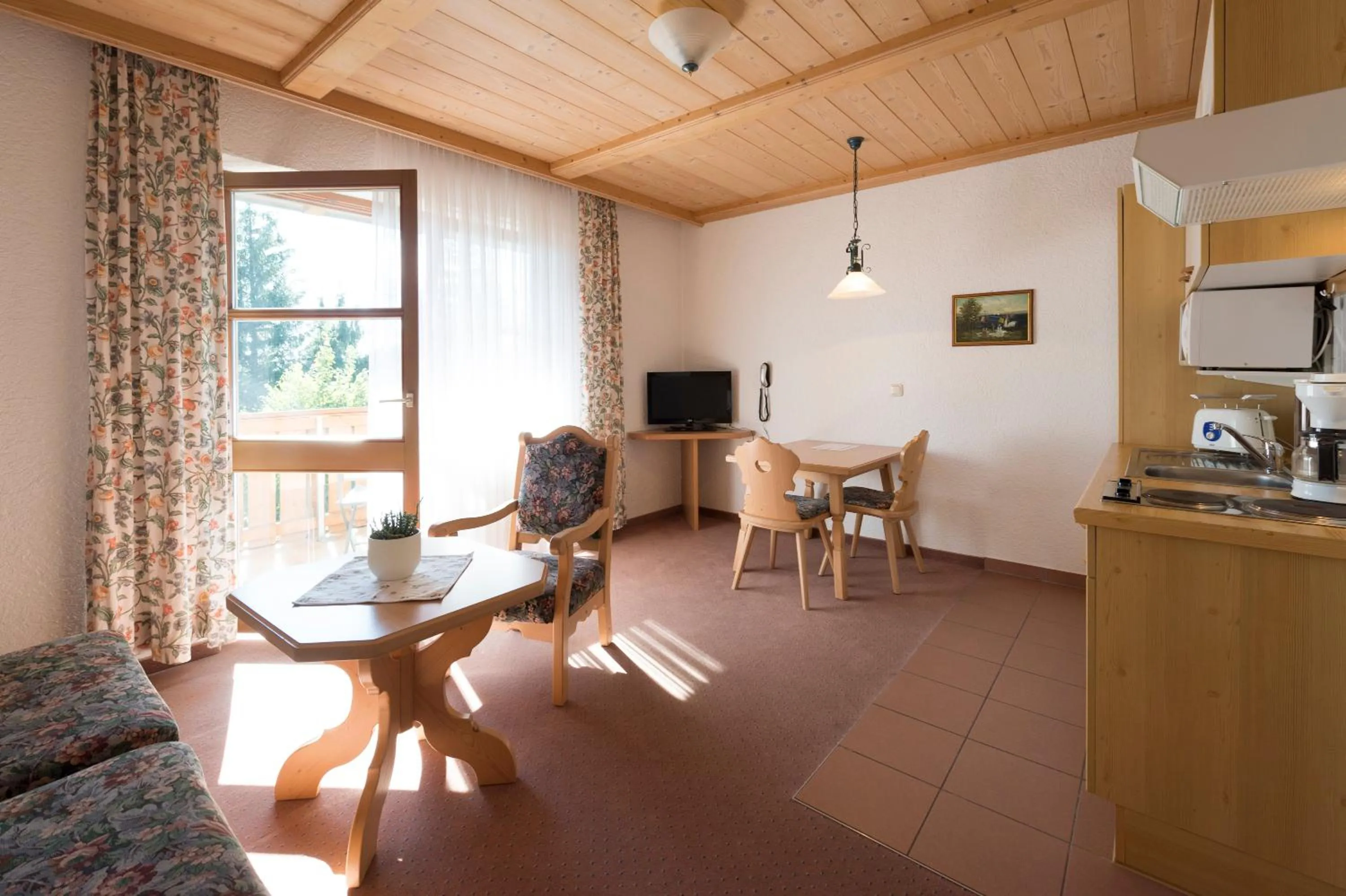 Kitchen or kitchenette in Landhotel Postwirt