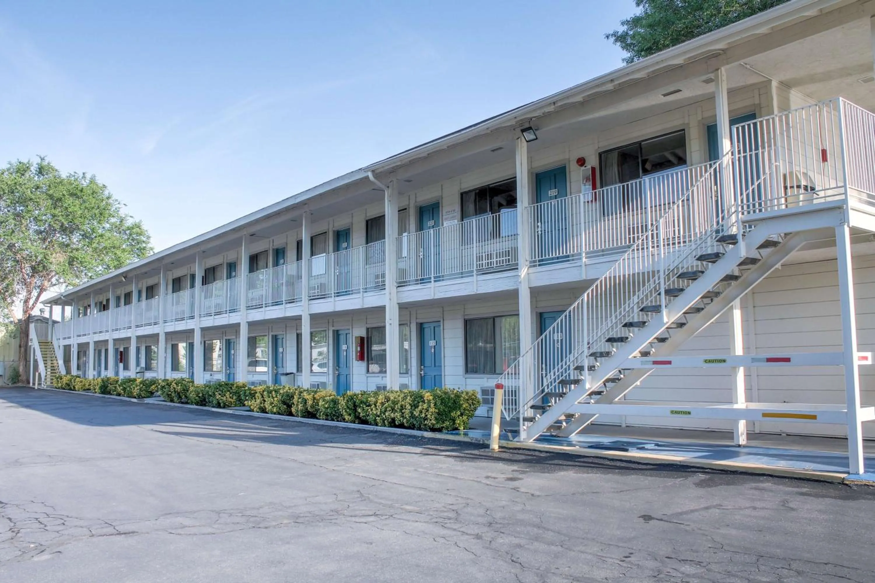 Property building in Motel 6-Bishop, CA