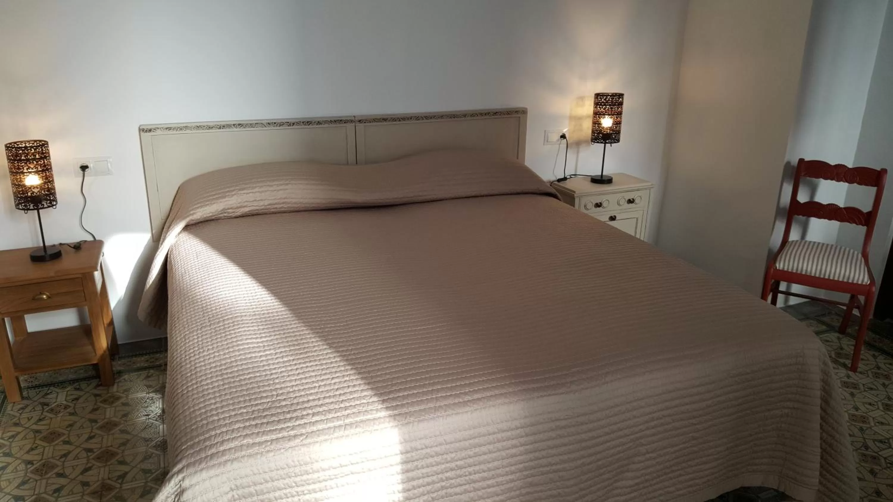 Photo of the whole room, Bed in Fuentepiedra Casa Rural Categoría Superior