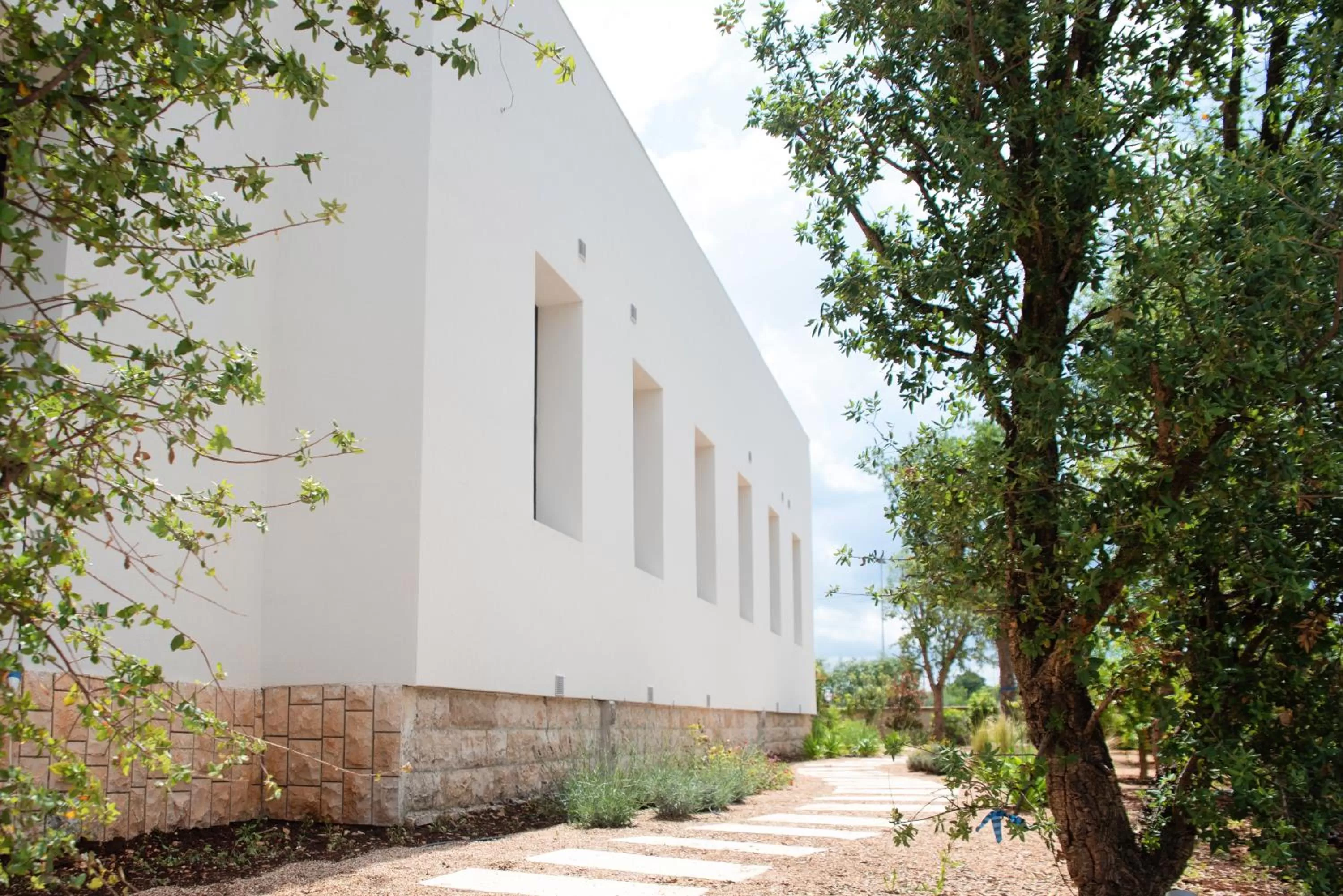 Property building in Lisetta Gardens Boutique & Suites