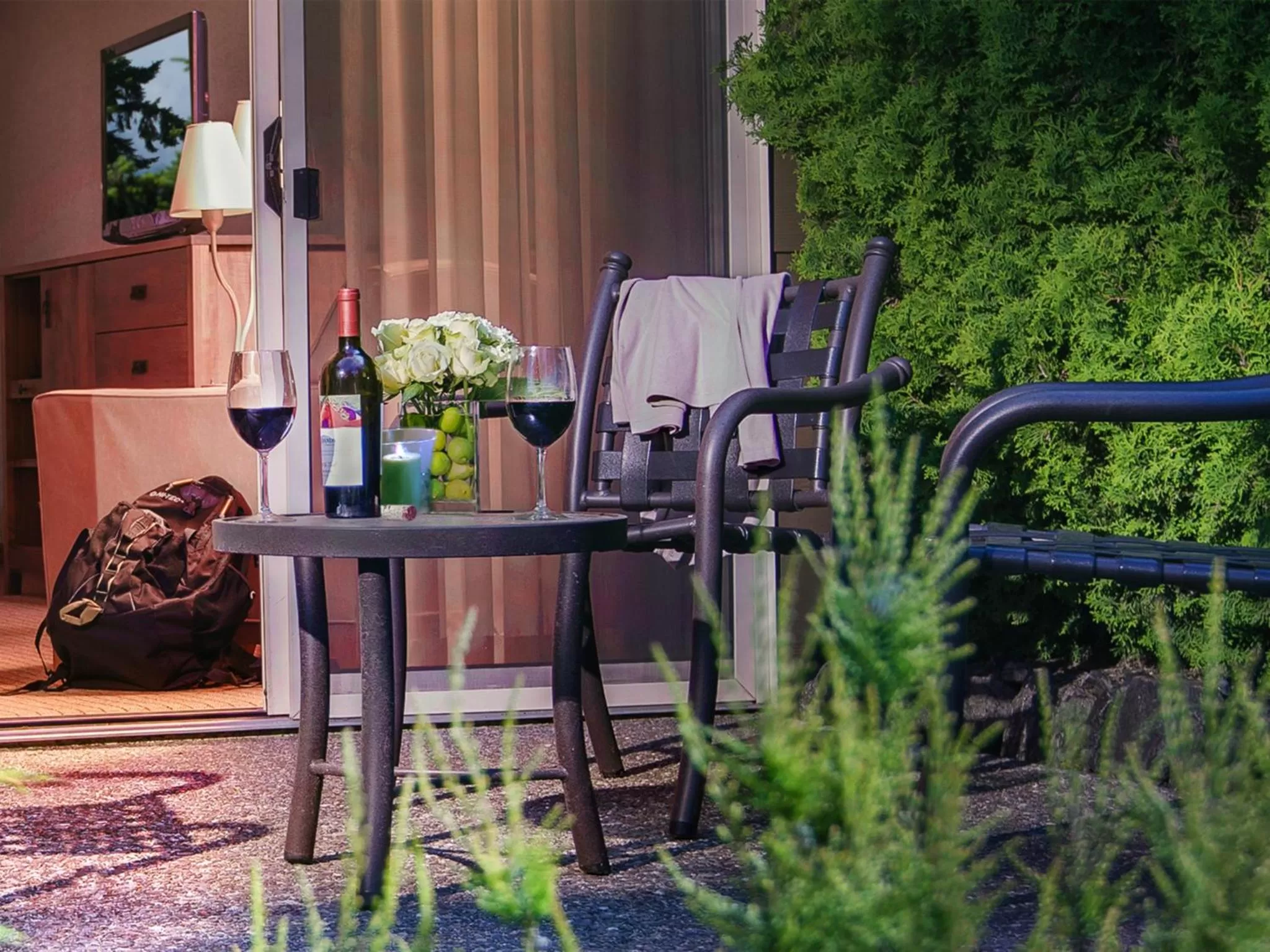 Food and drinks in Olympic Lodge by Ayres