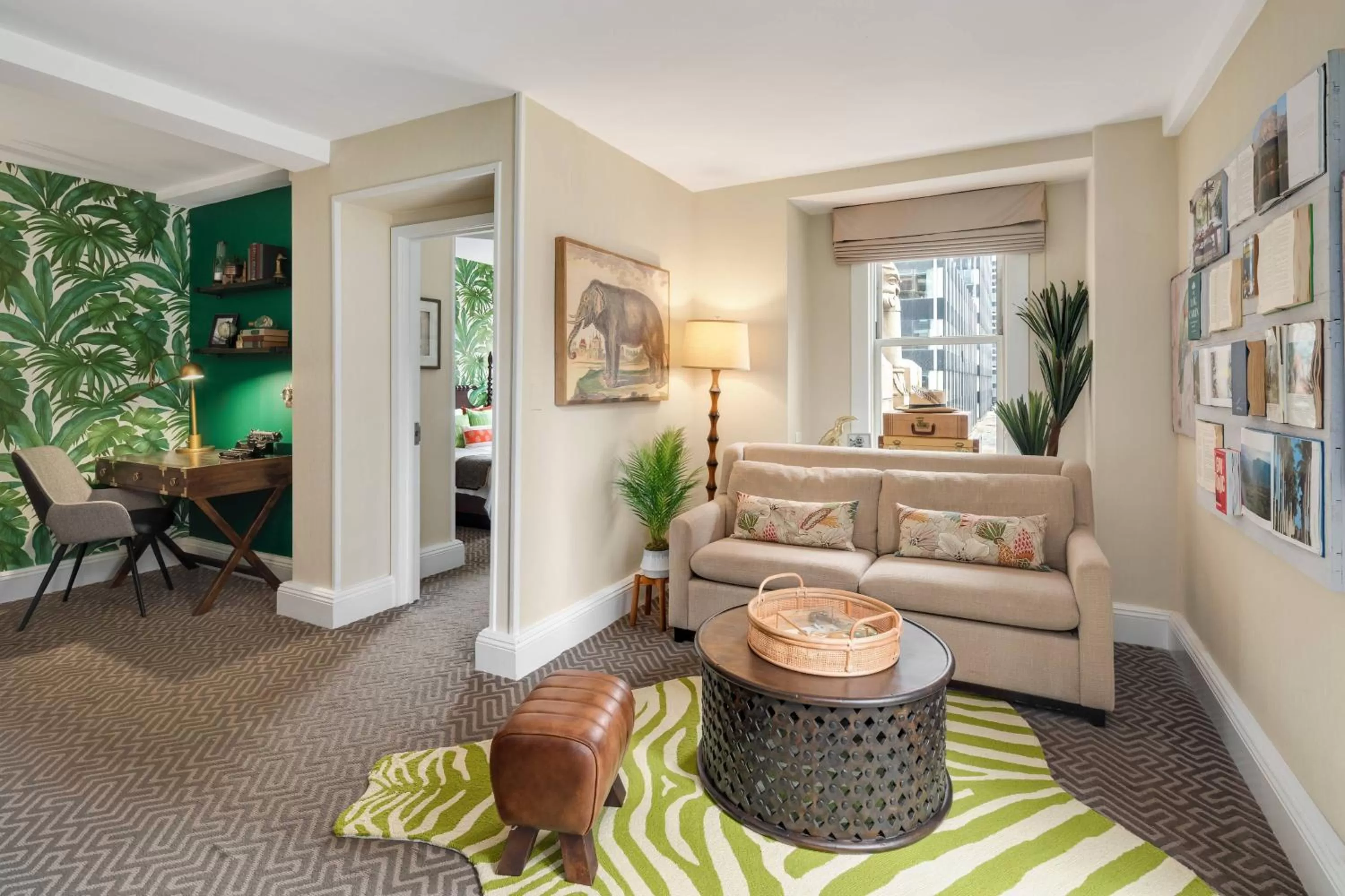 Living room, Bed in The Lexington Hotel, Autograph Collection