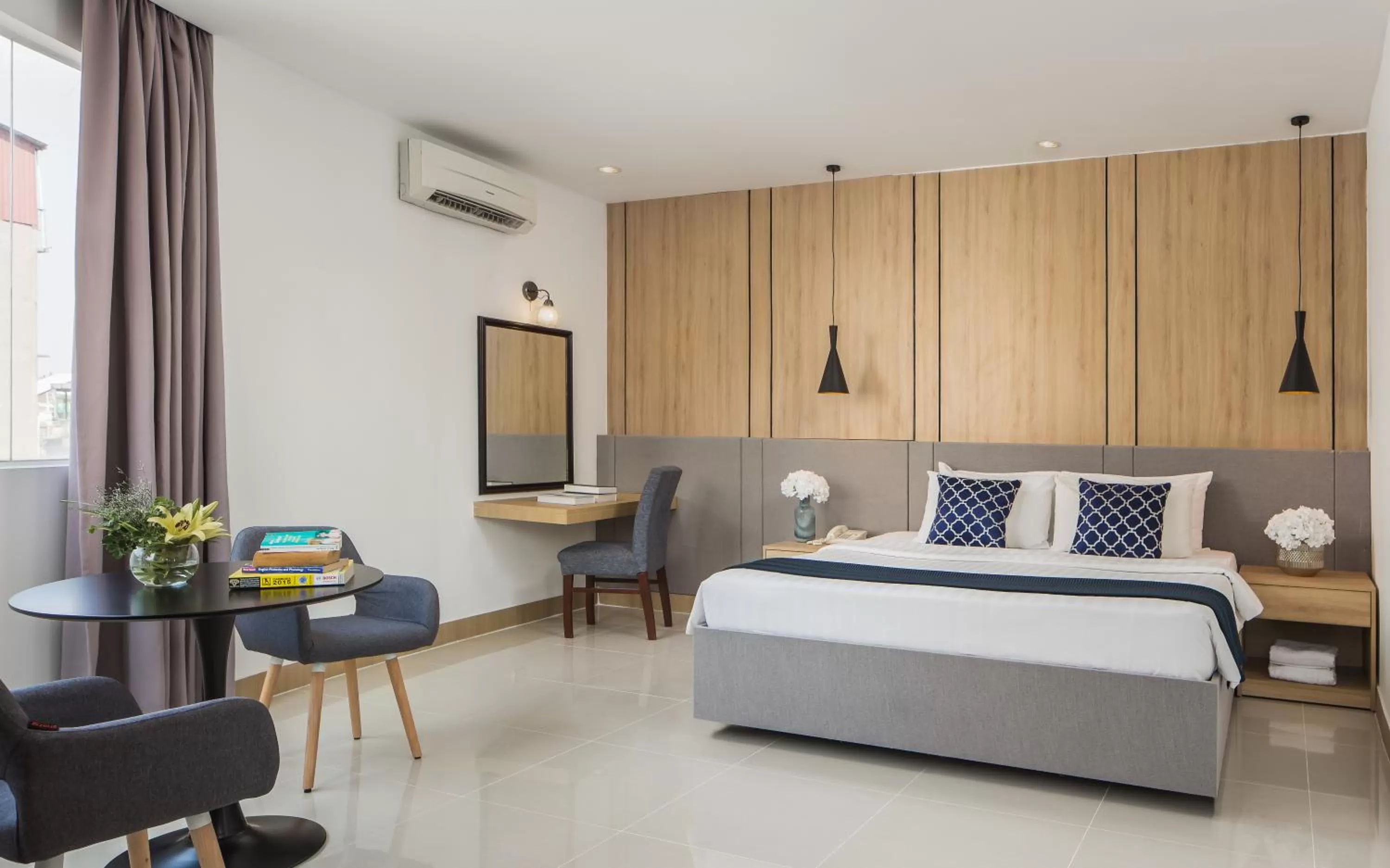 Photo of the whole room, Bed in Altos Hotel