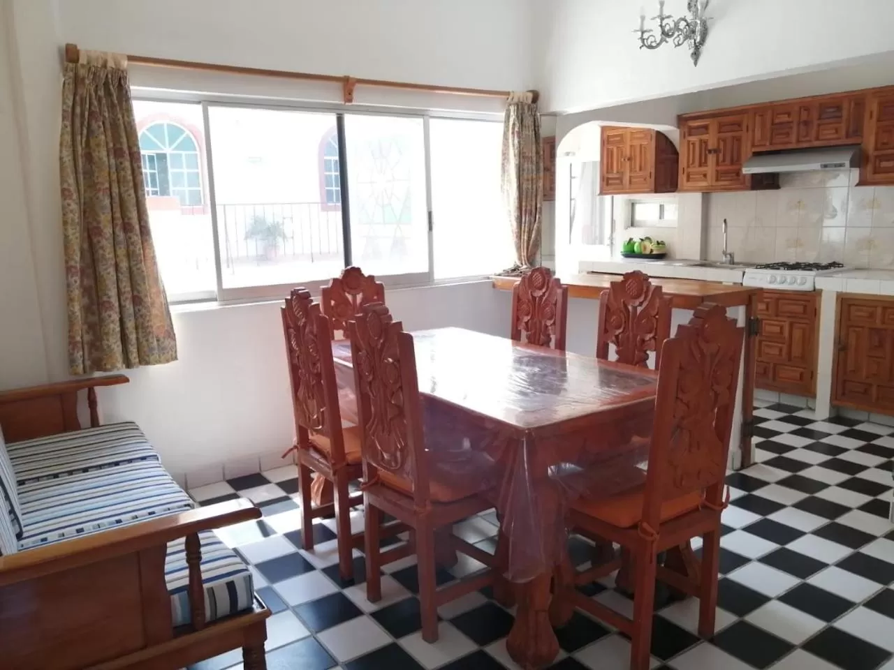Kitchen or kitchenette, Dining Area in Hotel Isis