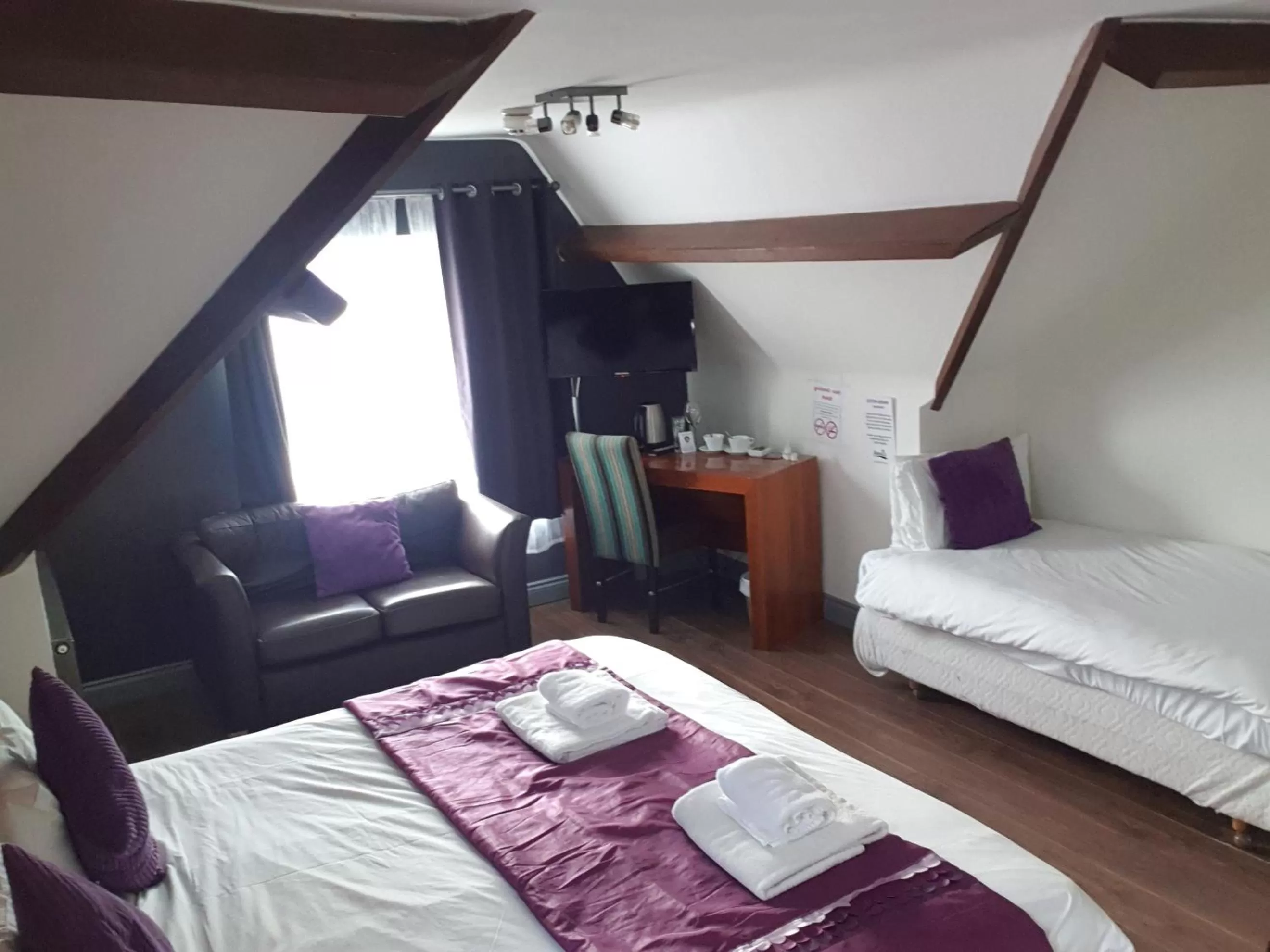 Bed in Bennetts Hotel