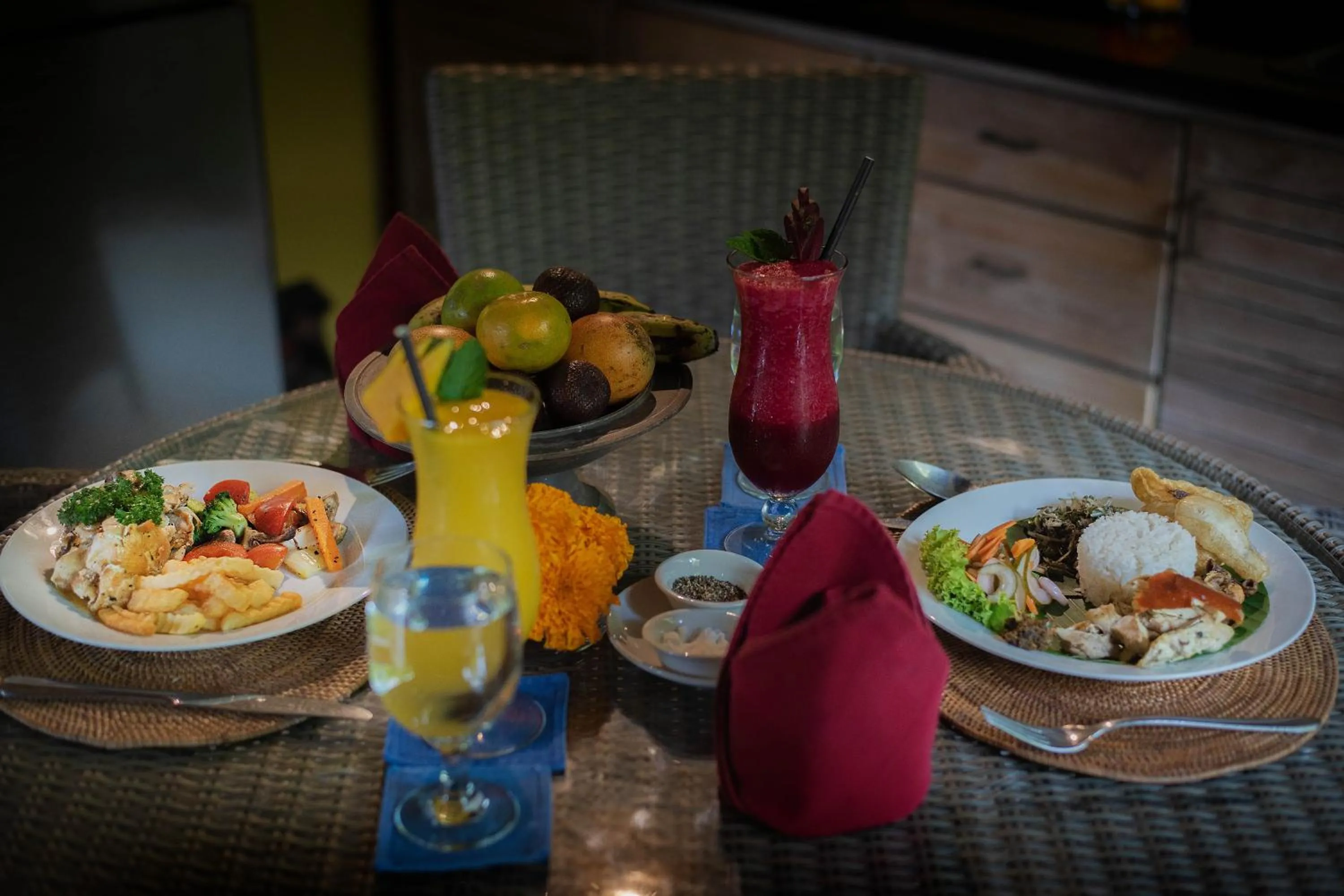 Breakfast in Samkhya Villas - Free 1x Floating Breakfast or Minibar