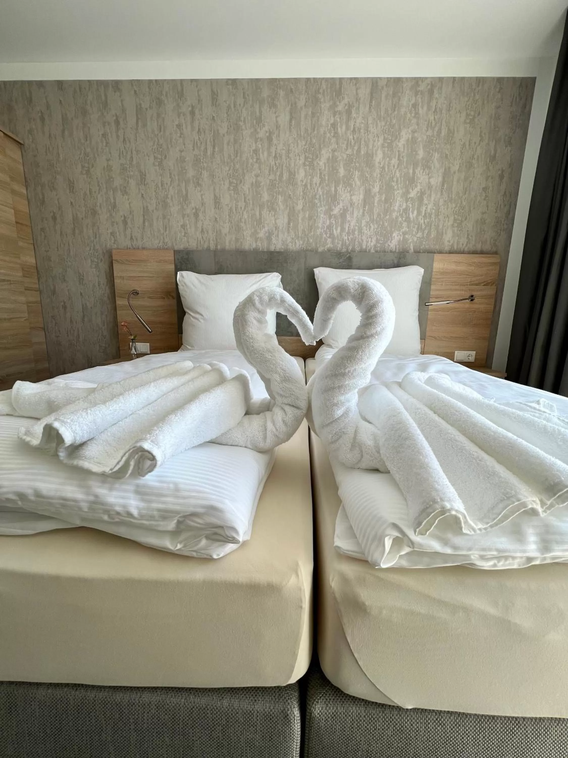 Photo of the whole room, Bed in Hotel Ocean