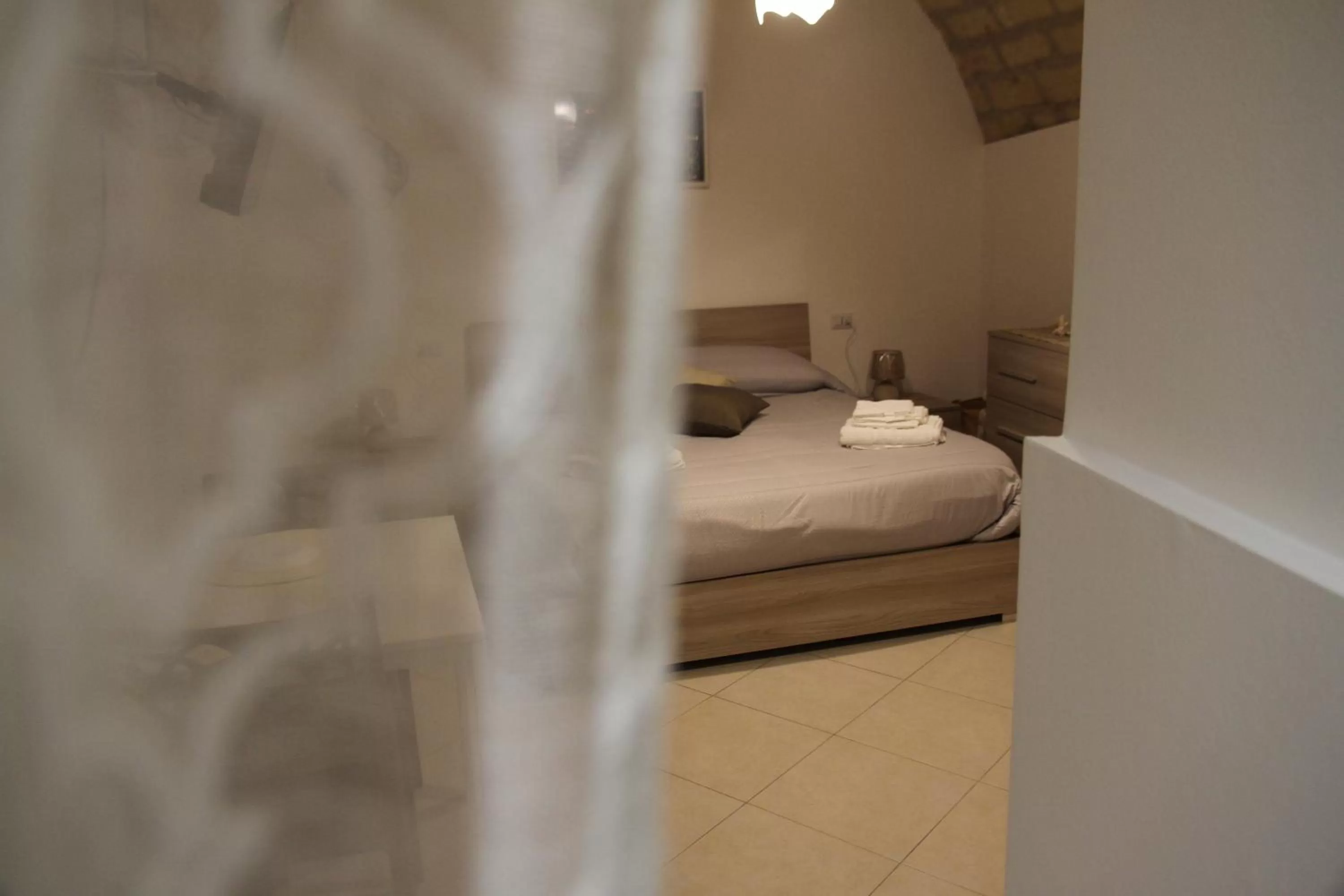 Bedroom, Bed in Mirabari