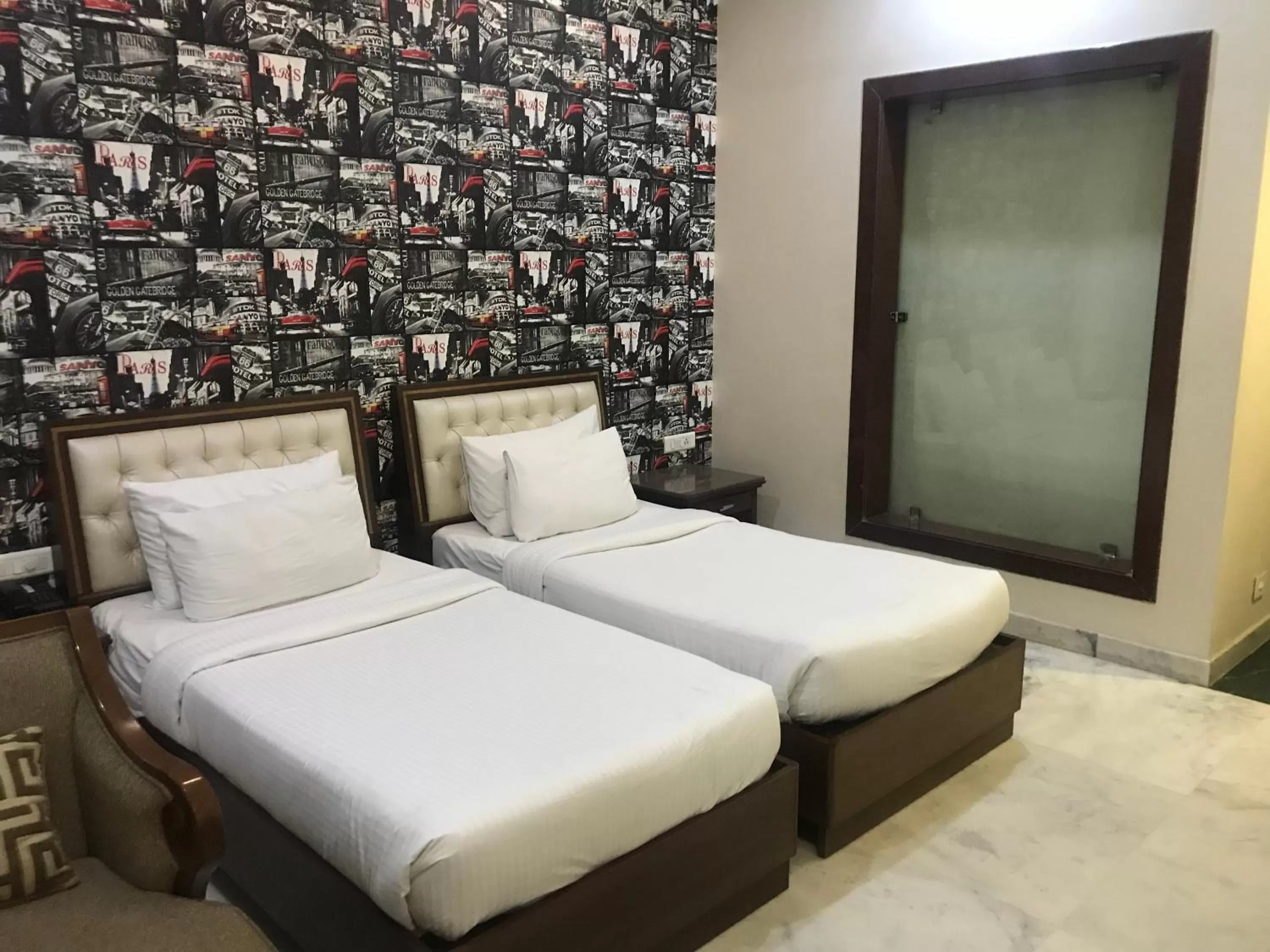 Bed in Hotel Leela Grande