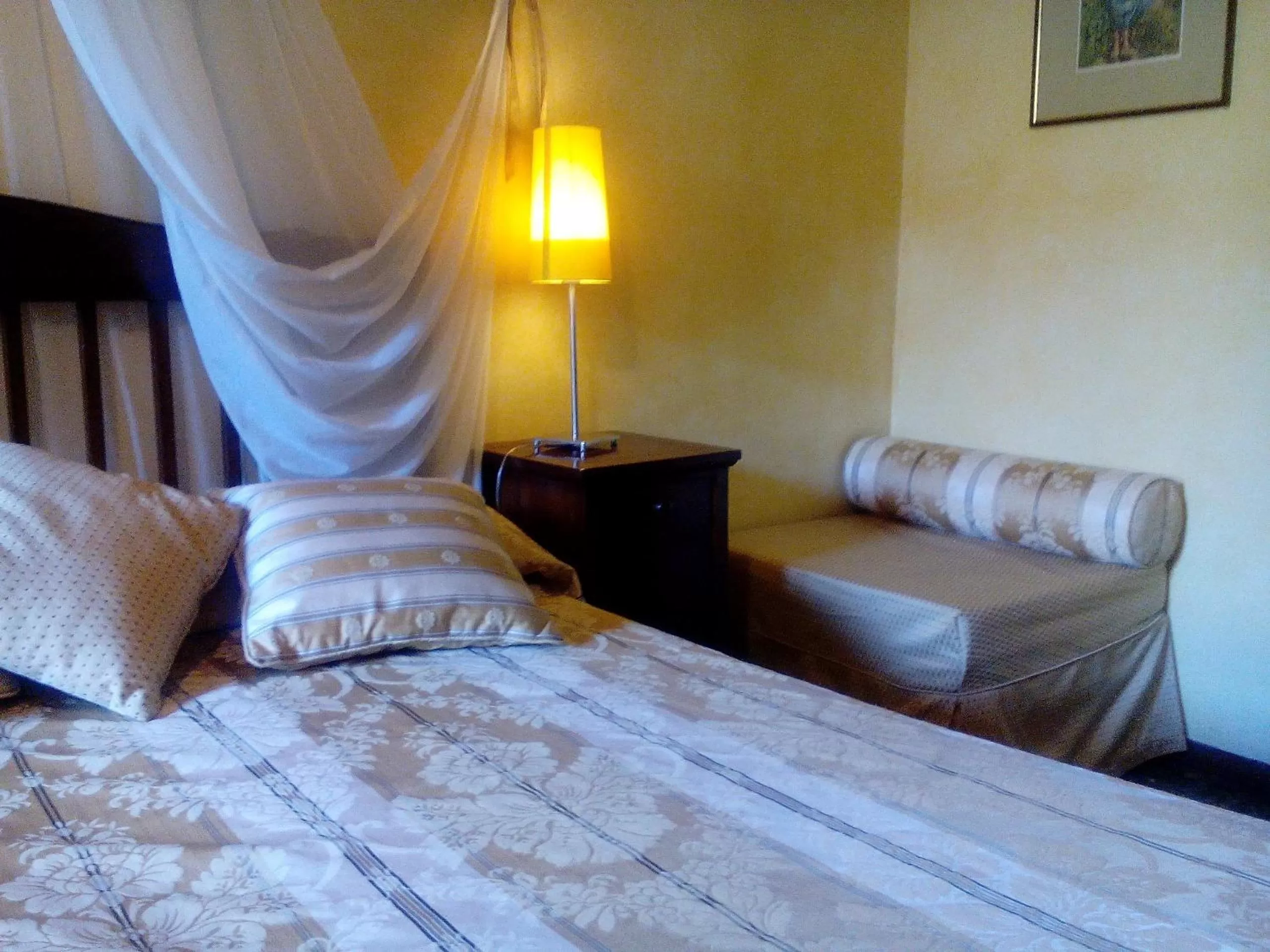 Bed in Hotel Tourist House