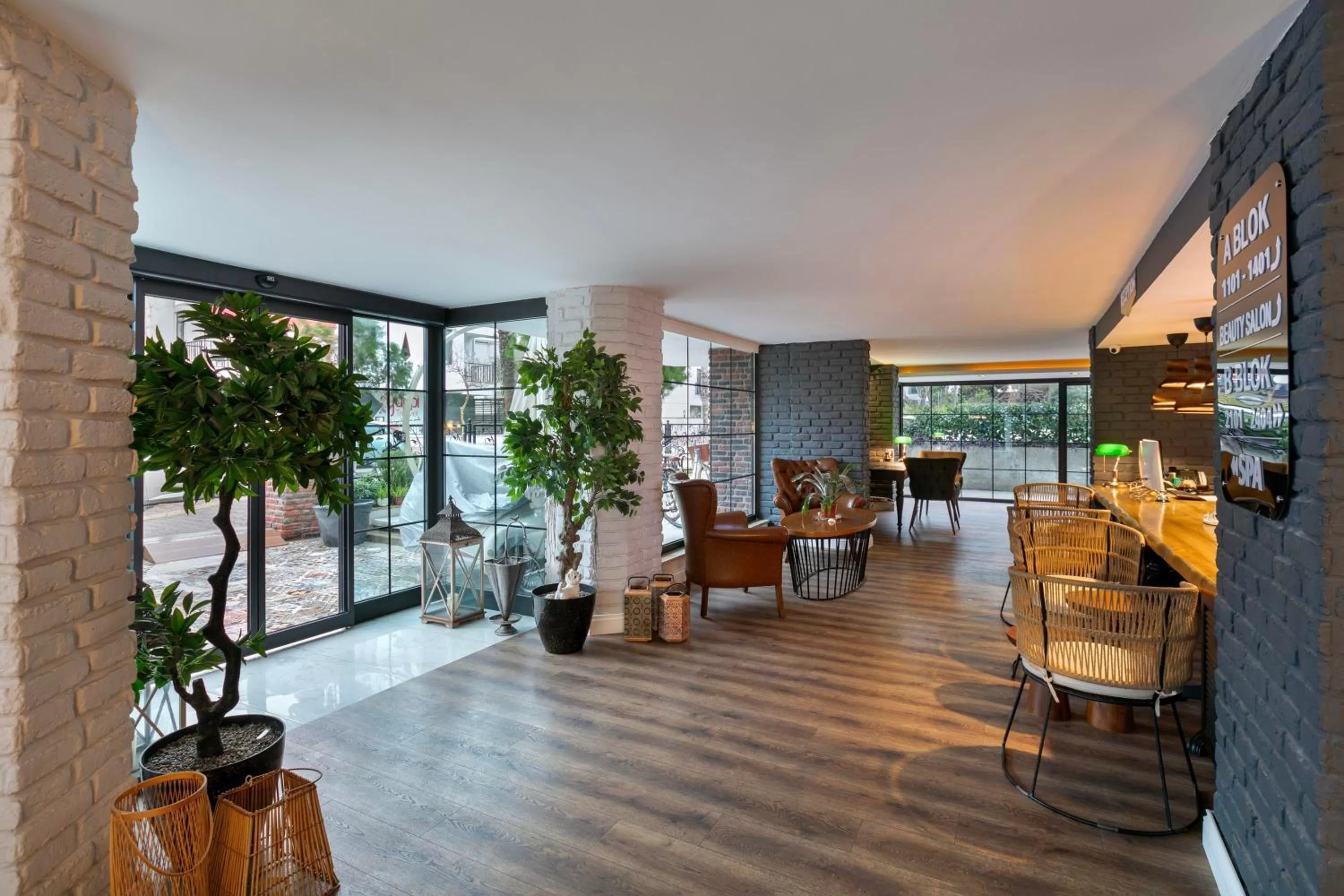 Lobby or reception in Azuu Boutique Hotel