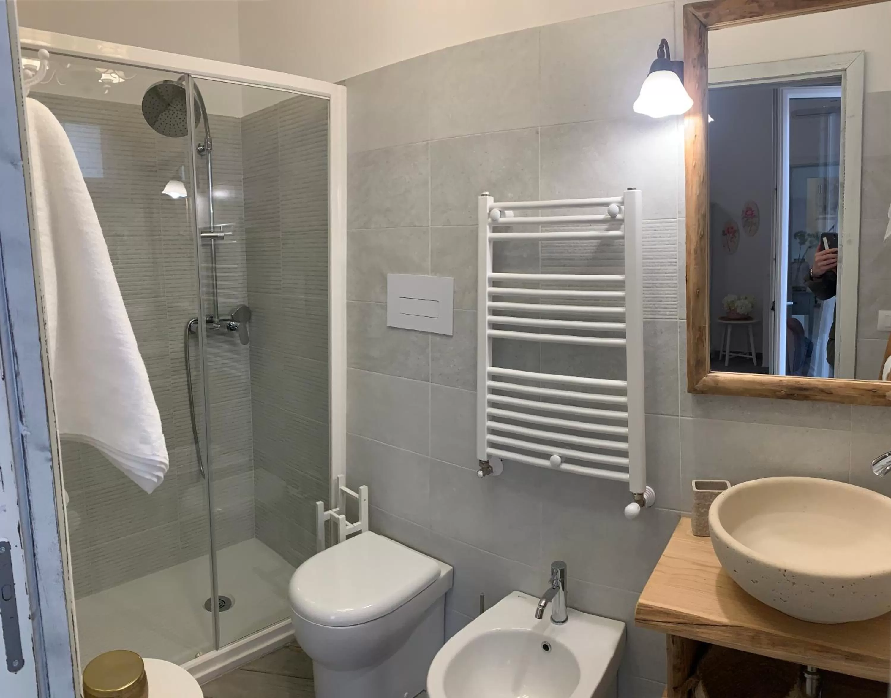 Shower, Bathroom in Il Fiore Bianco