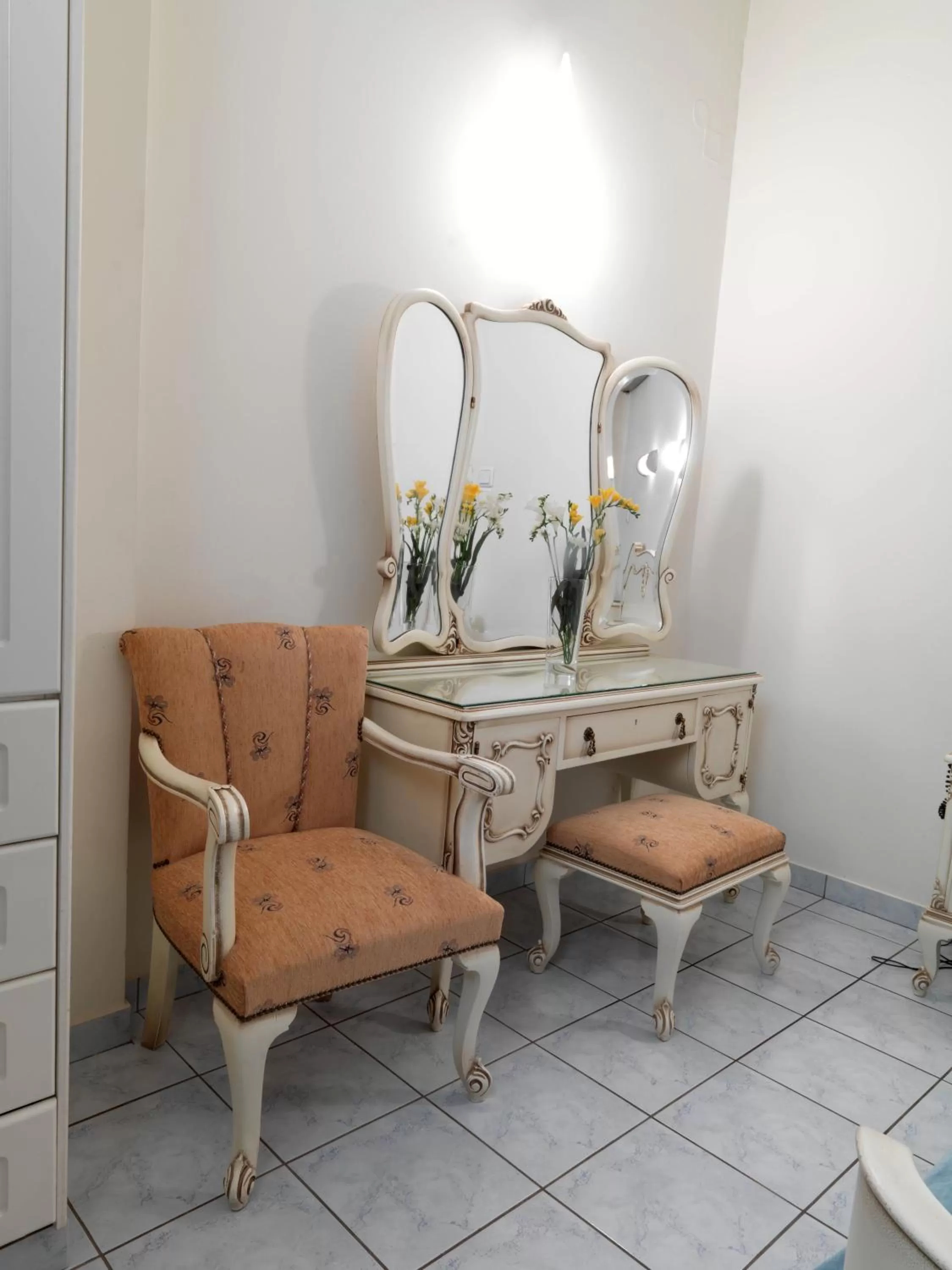 Decorative detail in Alex Hotel