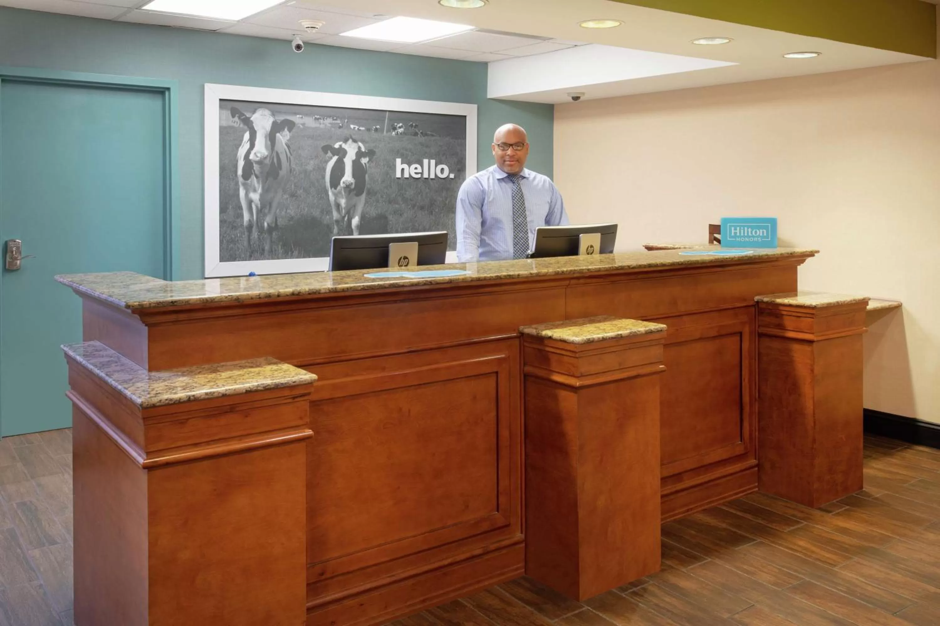 Lobby or reception in Hampton Inn & Suites Kansas City-Merriam