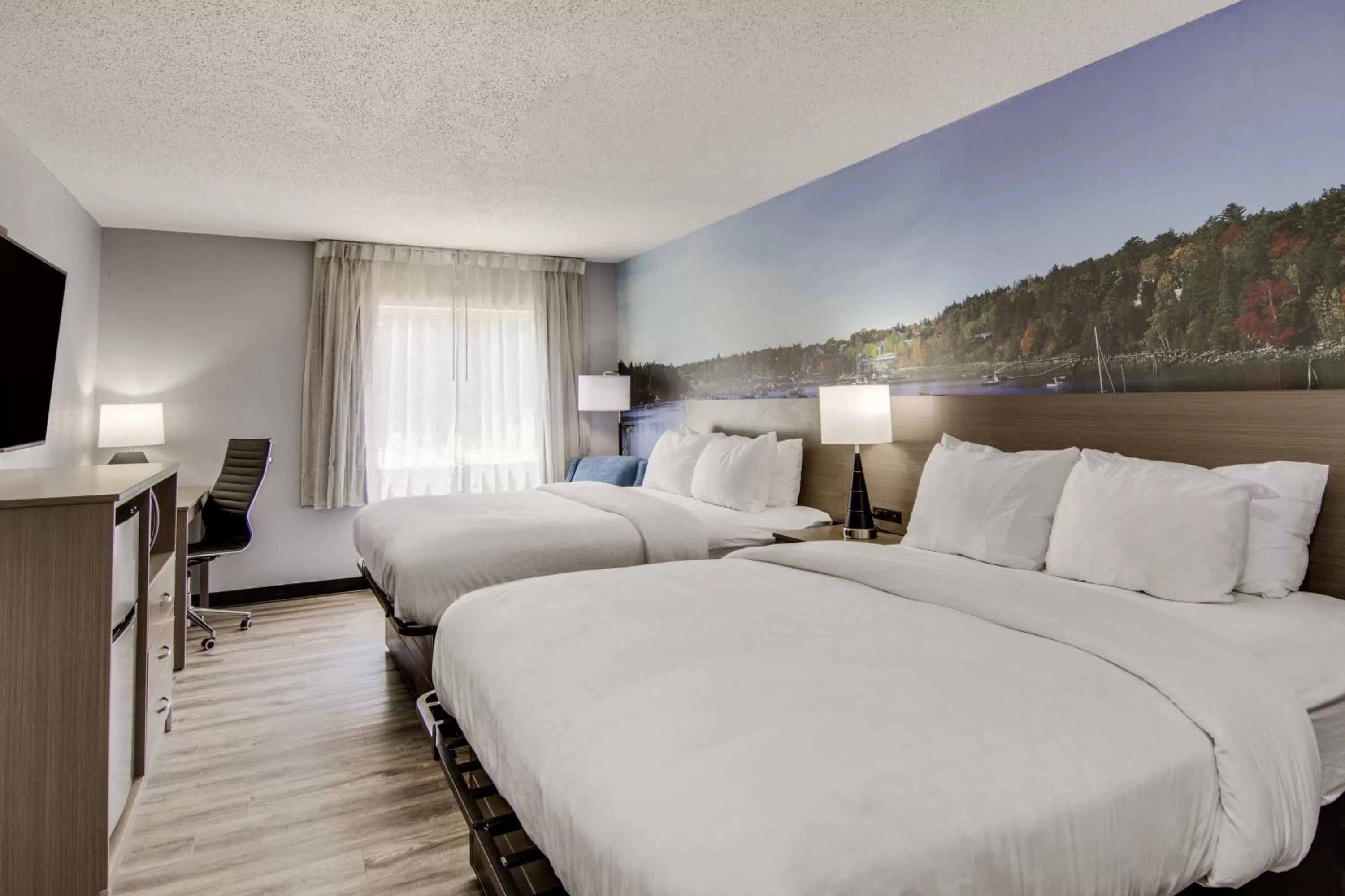 Photo of the whole room, Bed in Clarion Pointe on the lake Clarksville-South Hill West