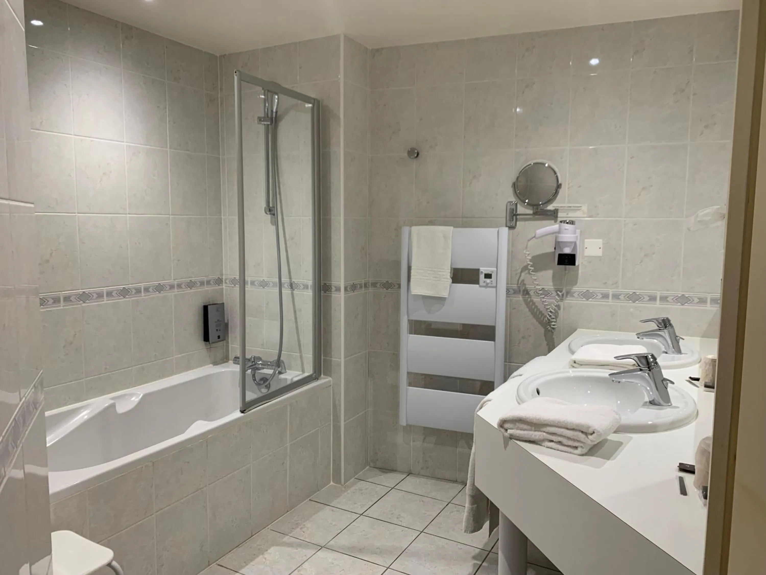 Bathroom in Logis Hôtel Restaurant Le Moulin de la Coudre