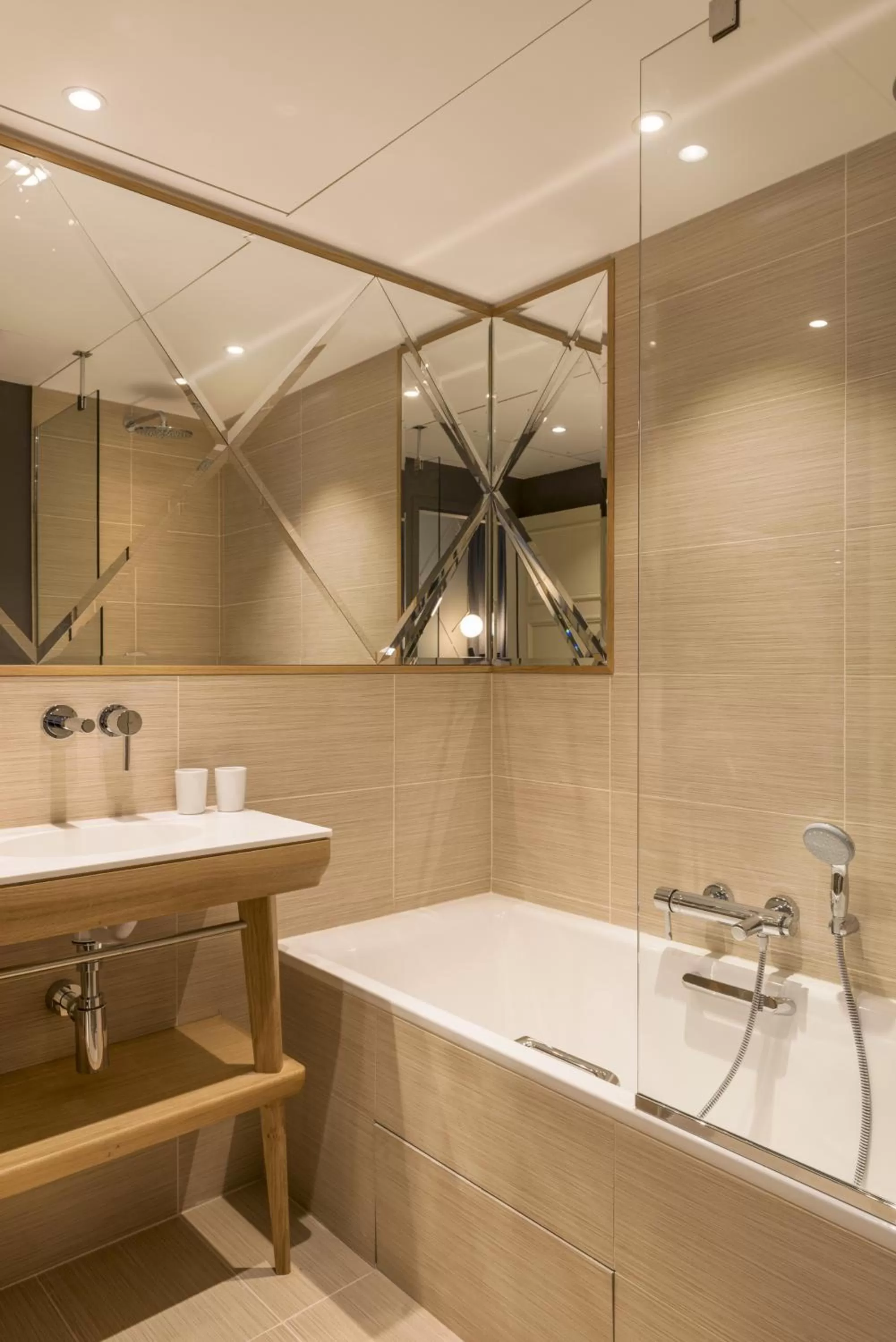 Bathroom in Millésime Hôtel