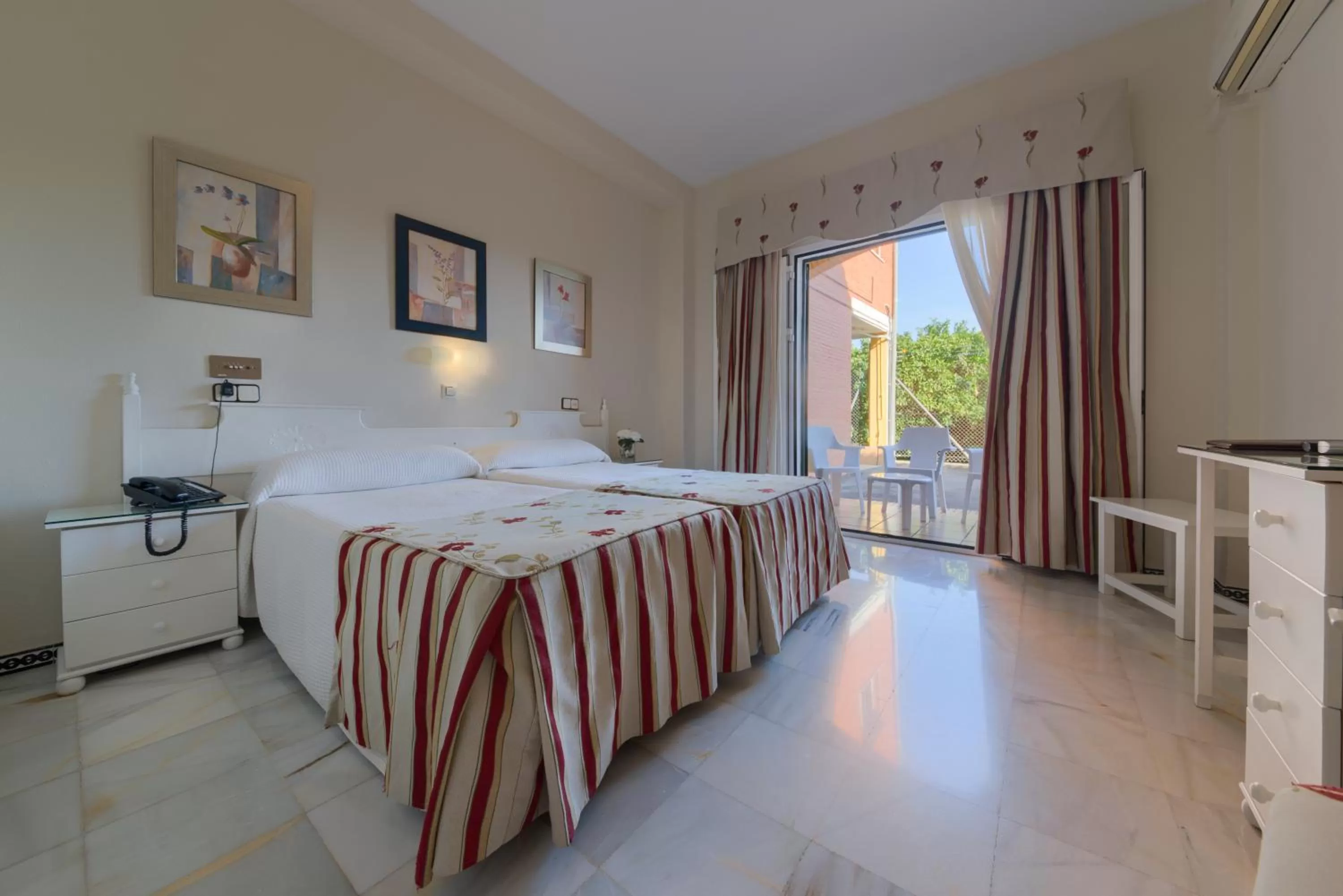 Bed in Hotel Torre De Los Guzmanes