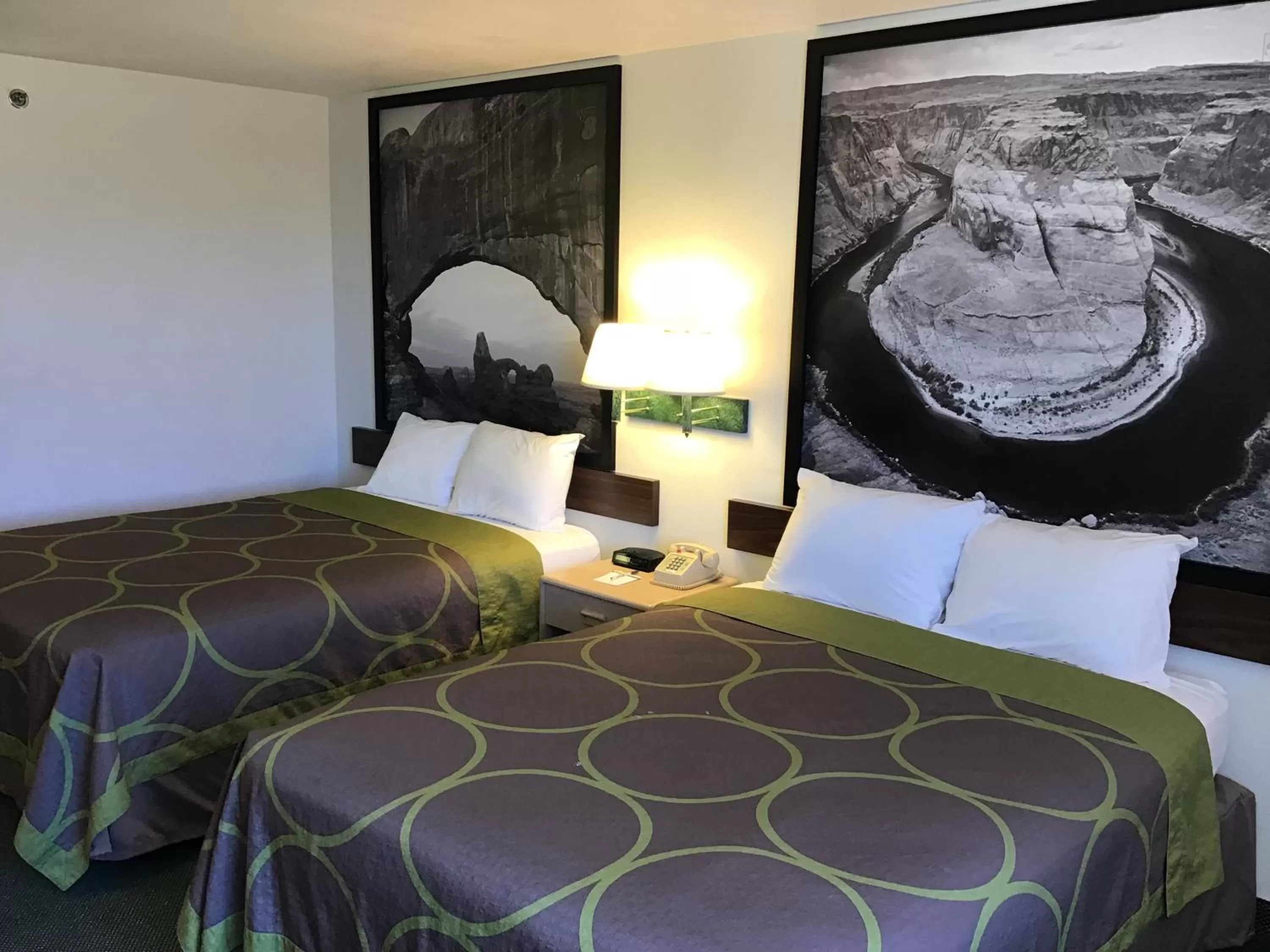 Bed in Arch Canyon Inn