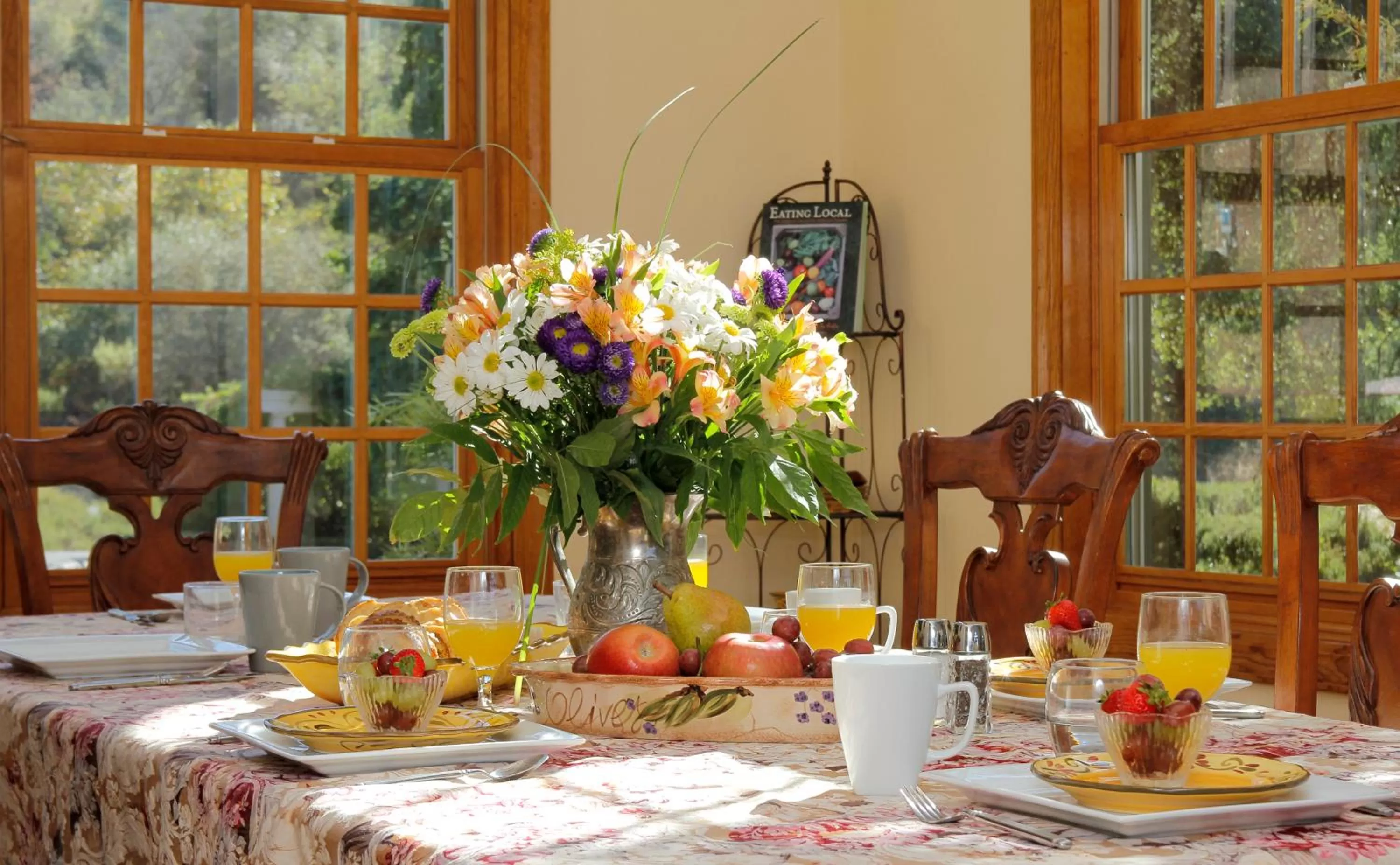 Dining area in Bella Vista Bed and Breakfast