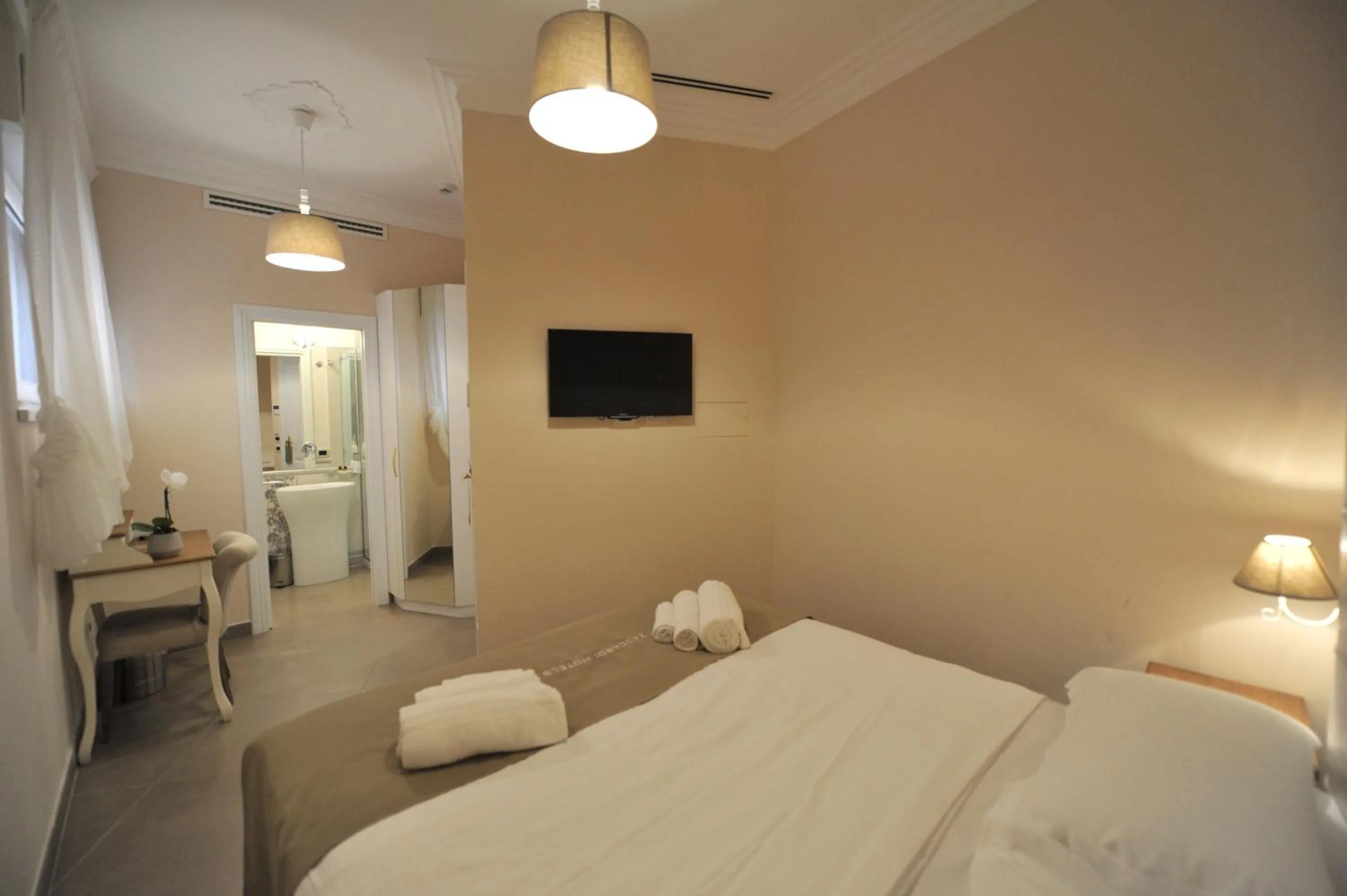 Photo of the whole room, Bed in Villa Zaccardi