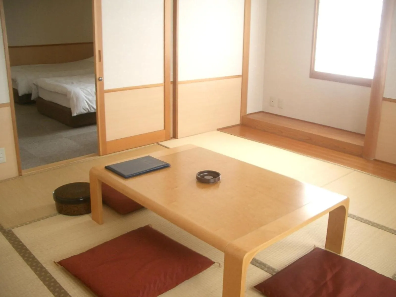 Seating area, Bed in Shiga Lake Hotel