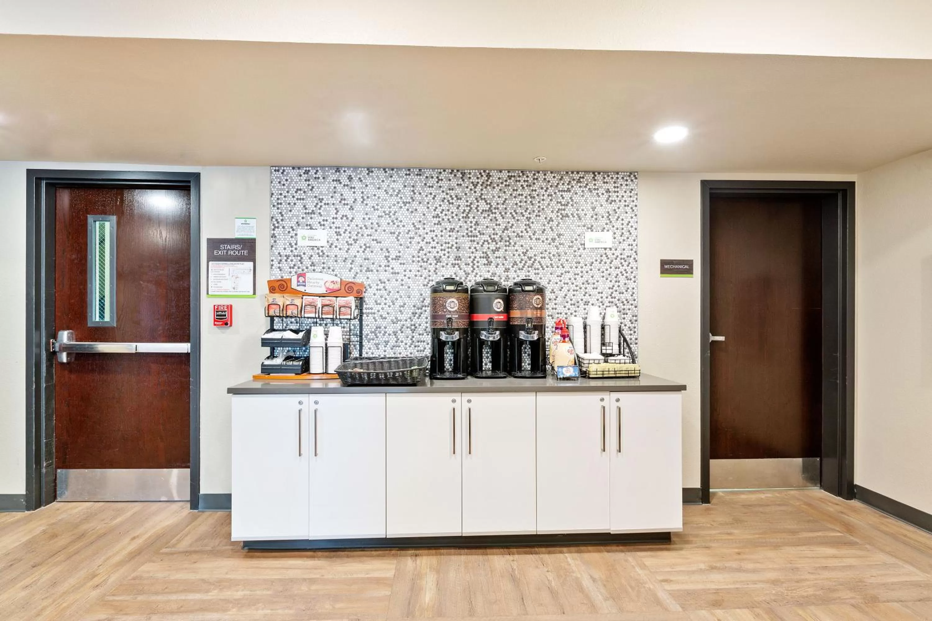 Food and drinks in Extended Stay America Premier Suites - Union City - Dyer St
