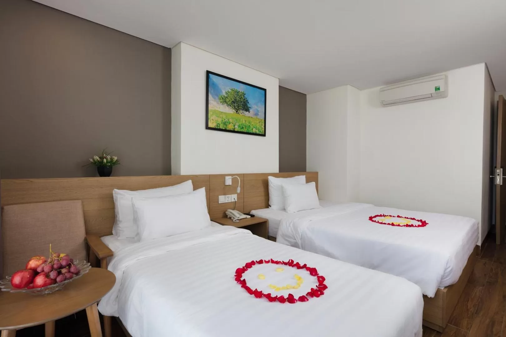 Bed in Smile Hotel Nha Trang