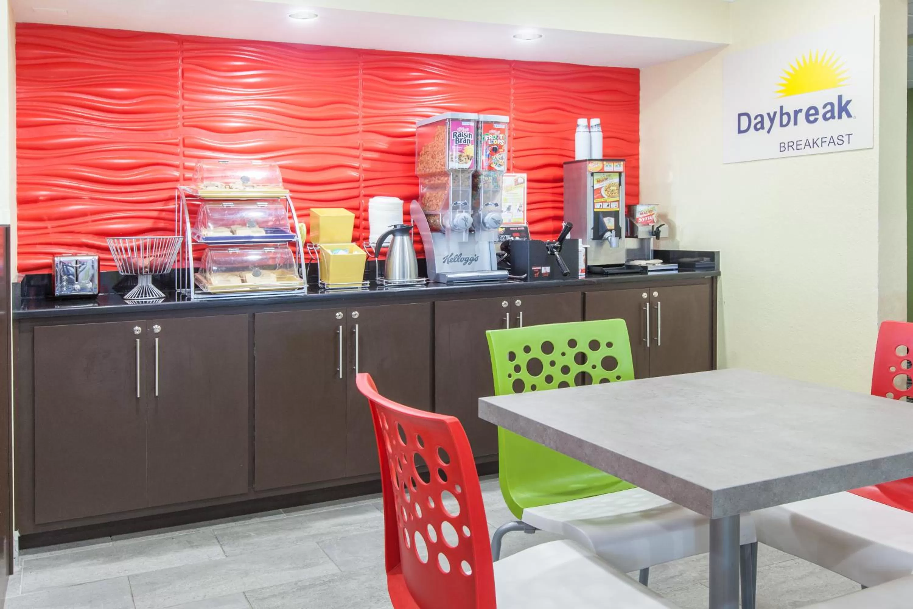 Restaurant/places to eat in Days Inn by Wyndham Miami