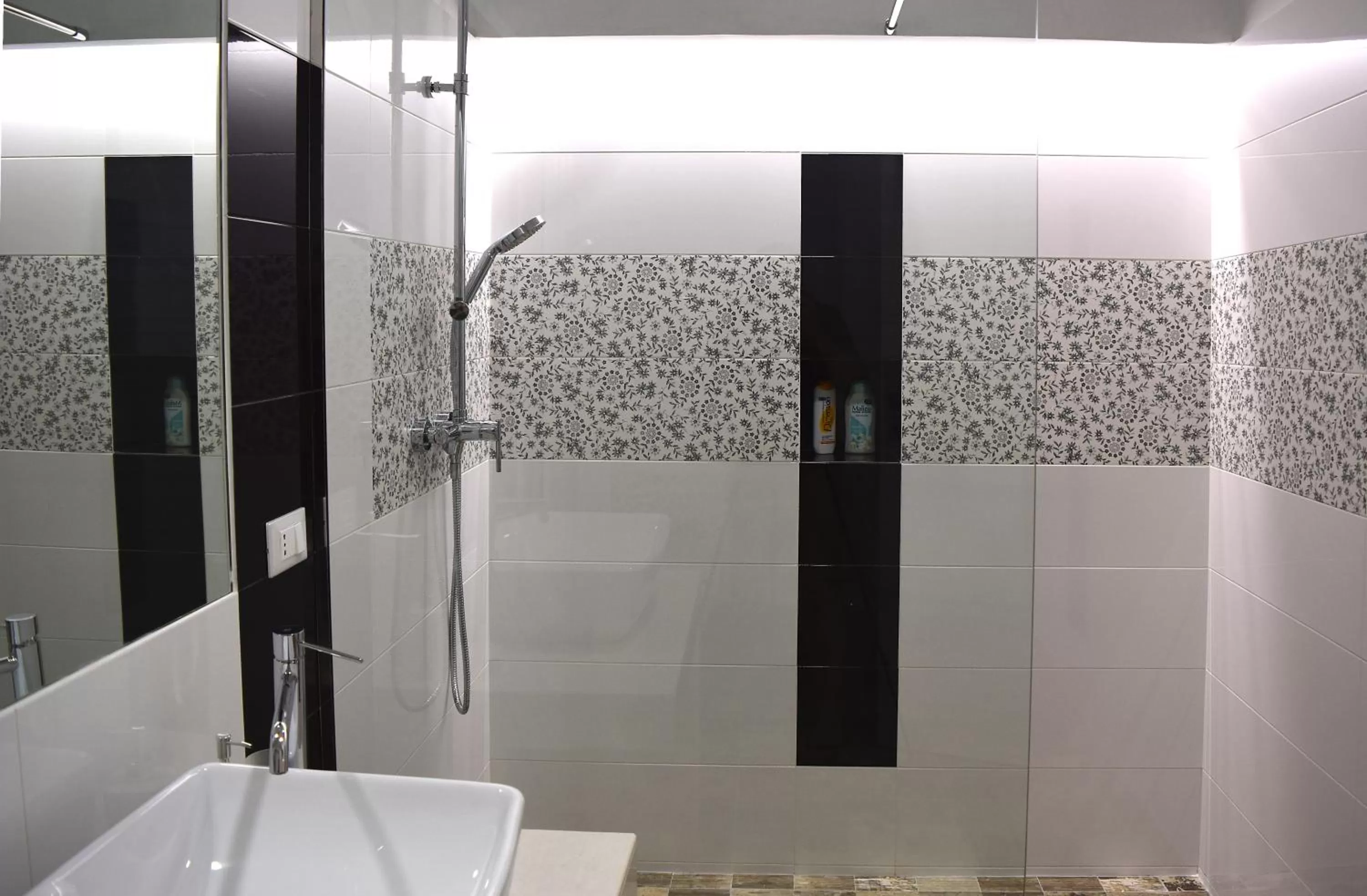 Shower in La Suite Negli Orti