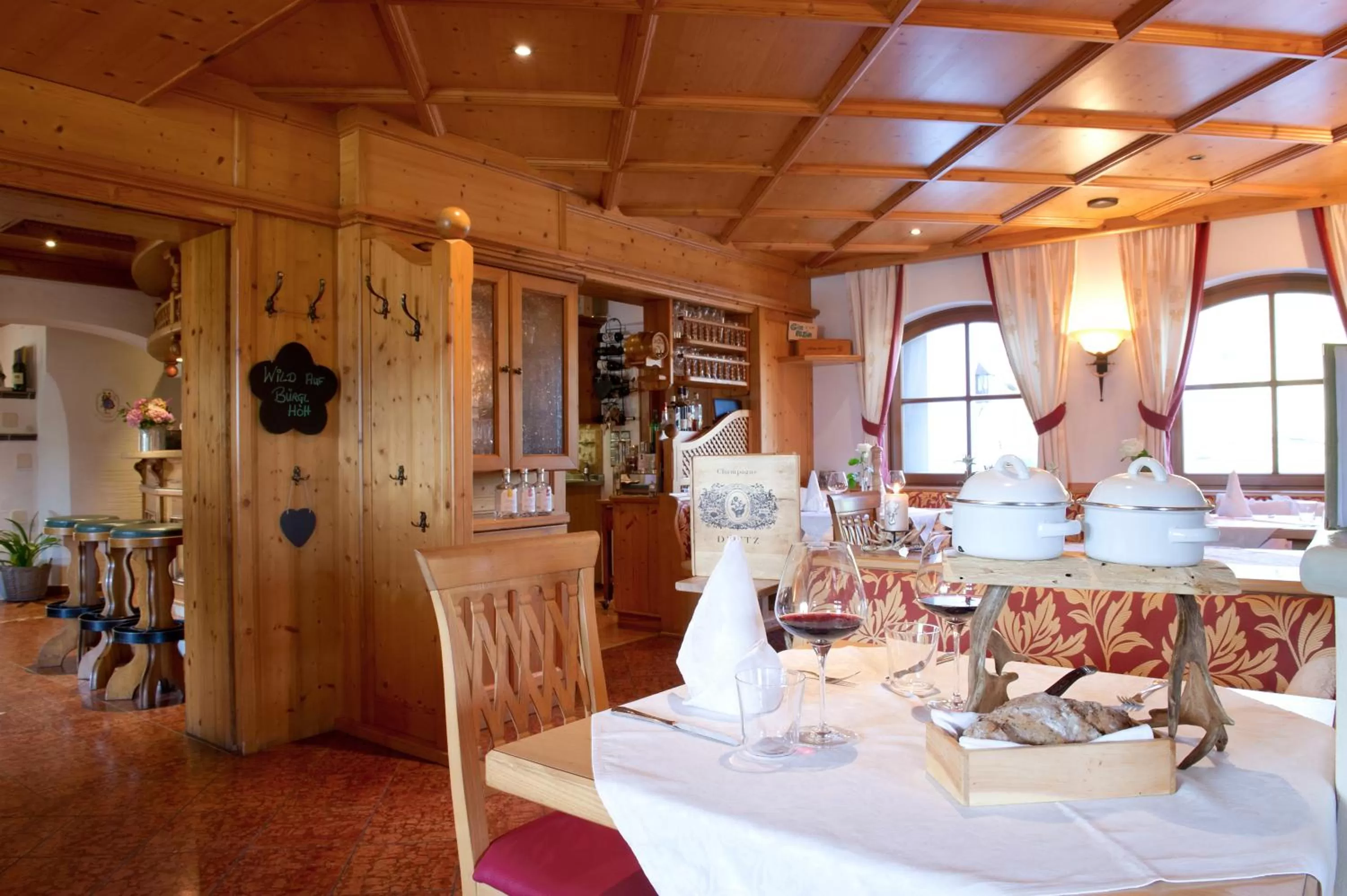 Food in Hotel und Alpen Apartments mit Sauna - Bürglhöh