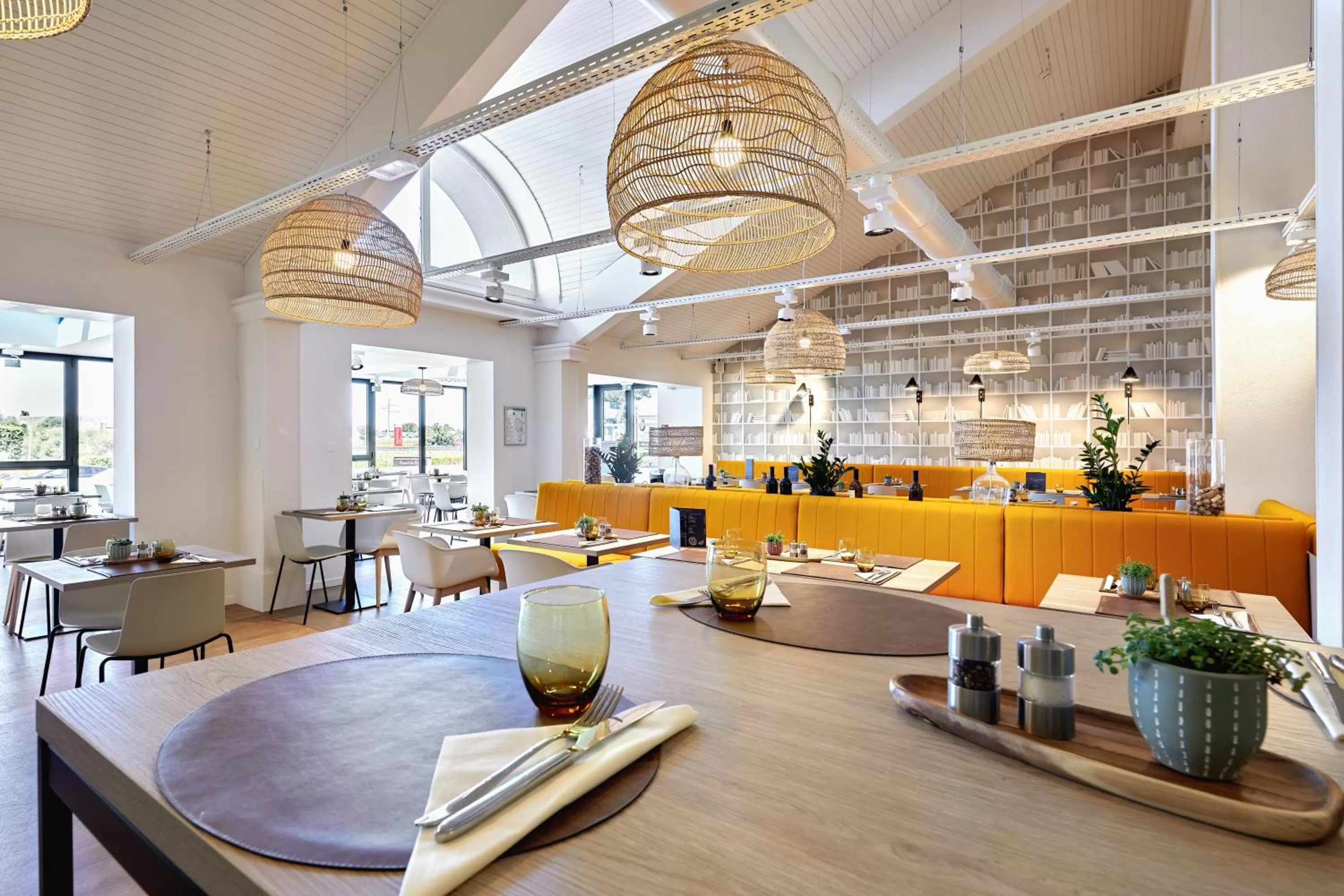 Restaurant/places to eat in ibis La Roche Sur Yon Vendespace