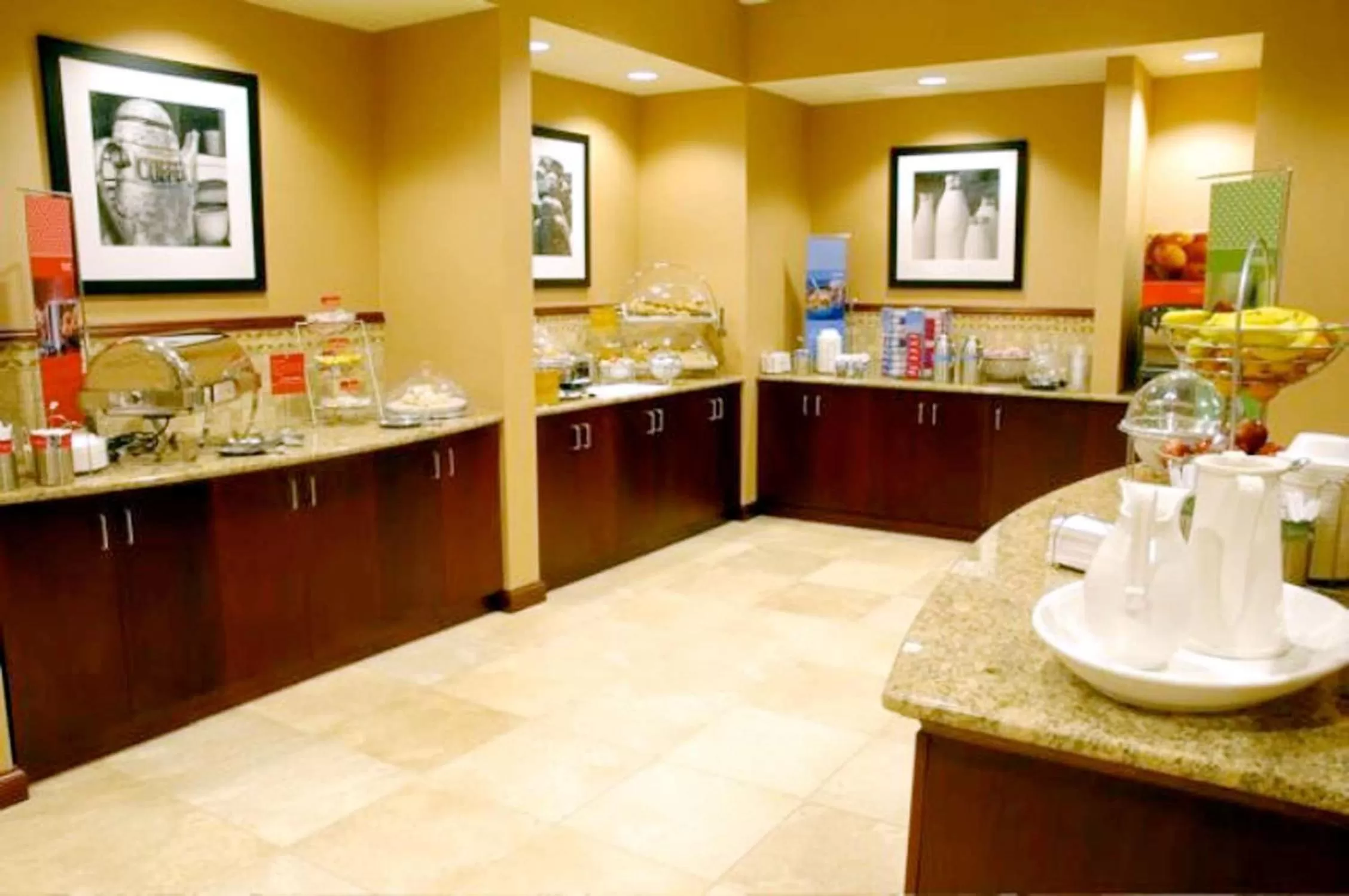 Breakfast in Hampton Inn Calera