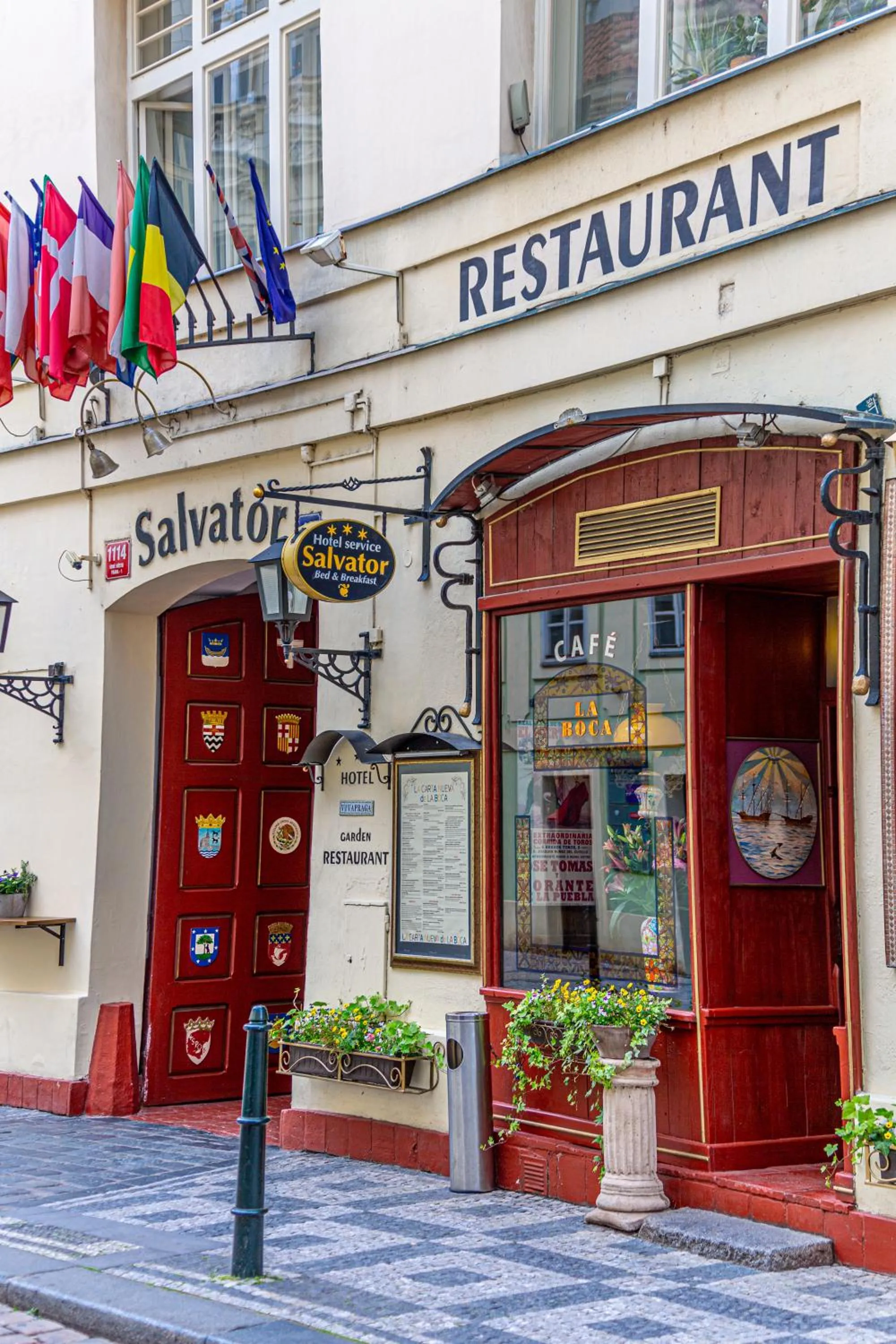 Facade/entrance in Hotel Salvator