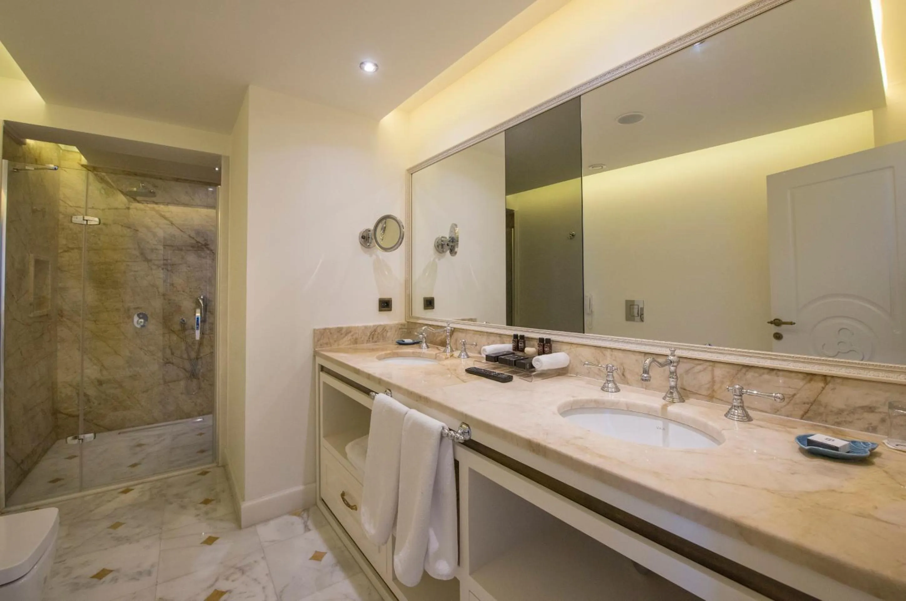 Shower in Casa Margot Hotel - Adults Only