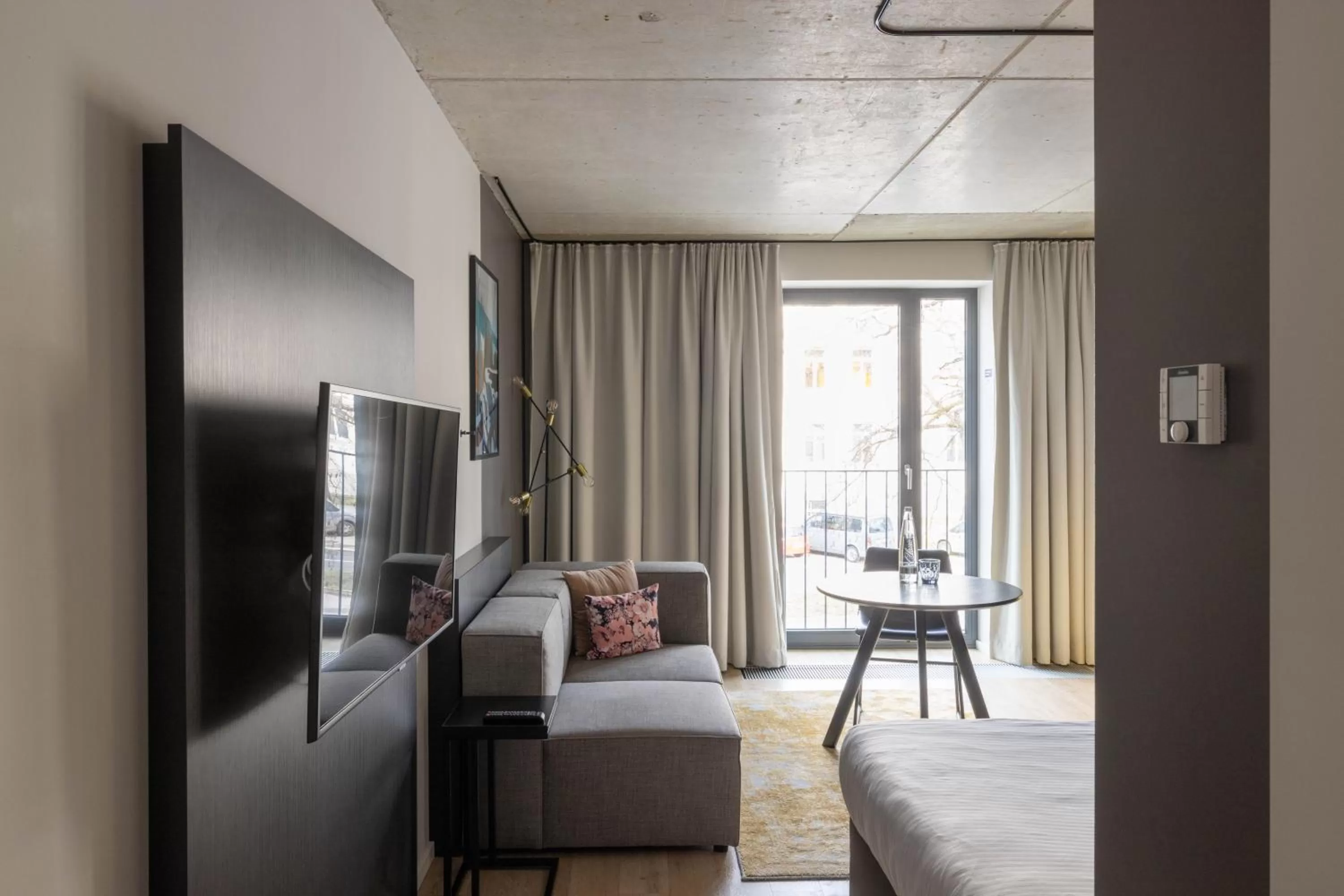 TV and multimedia, Bed in Numa Munich Stark