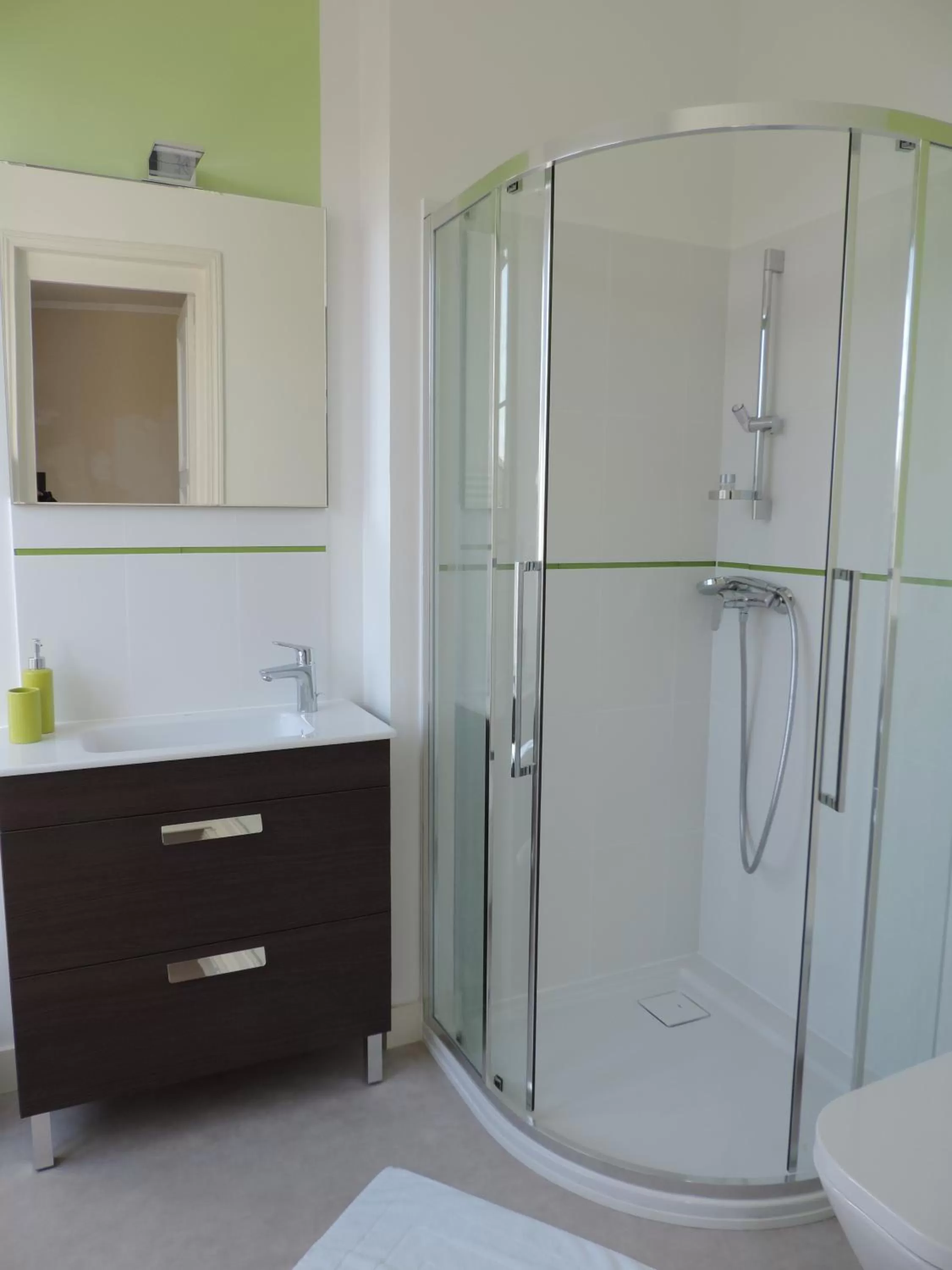 Bathroom in Cèdre et Charme