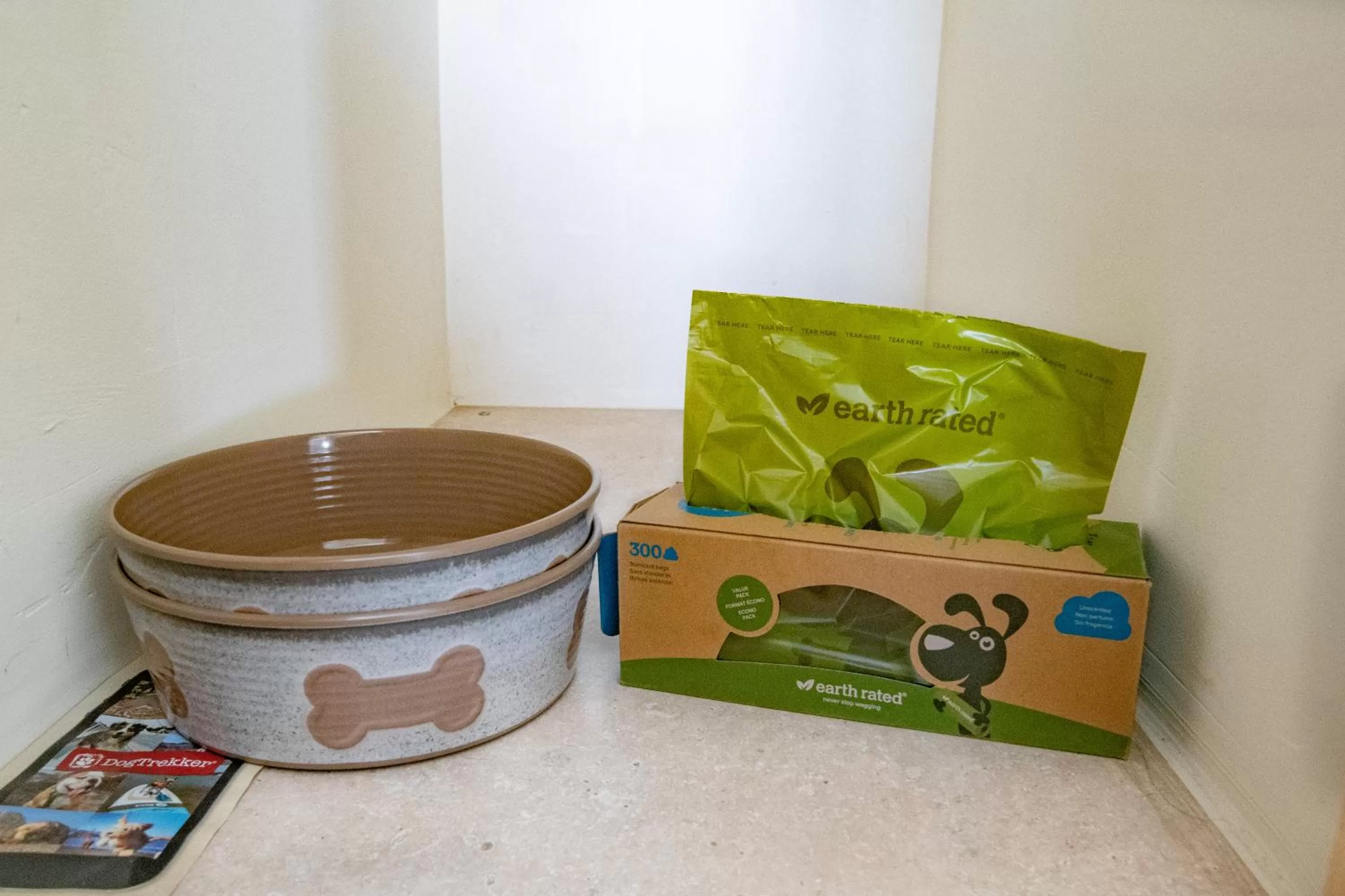 Pets in Mt Williamson Motel and Basecamp