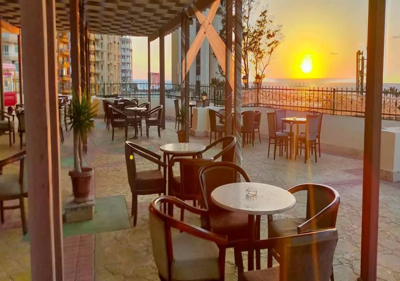 Restaurant/places to eat in AIFU Hotel El Montazah Alexandria