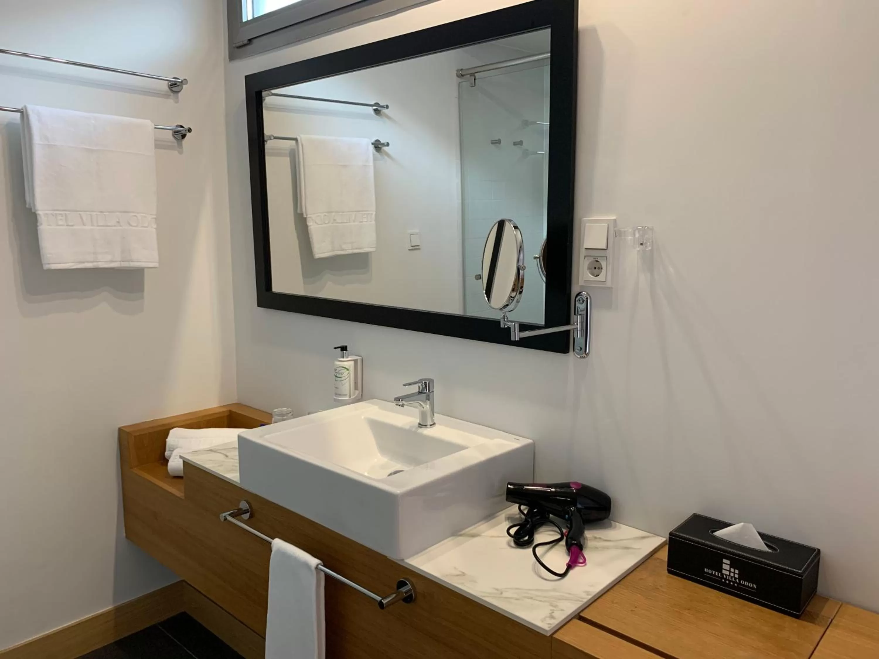 Bathroom in Hotel Villa Odon